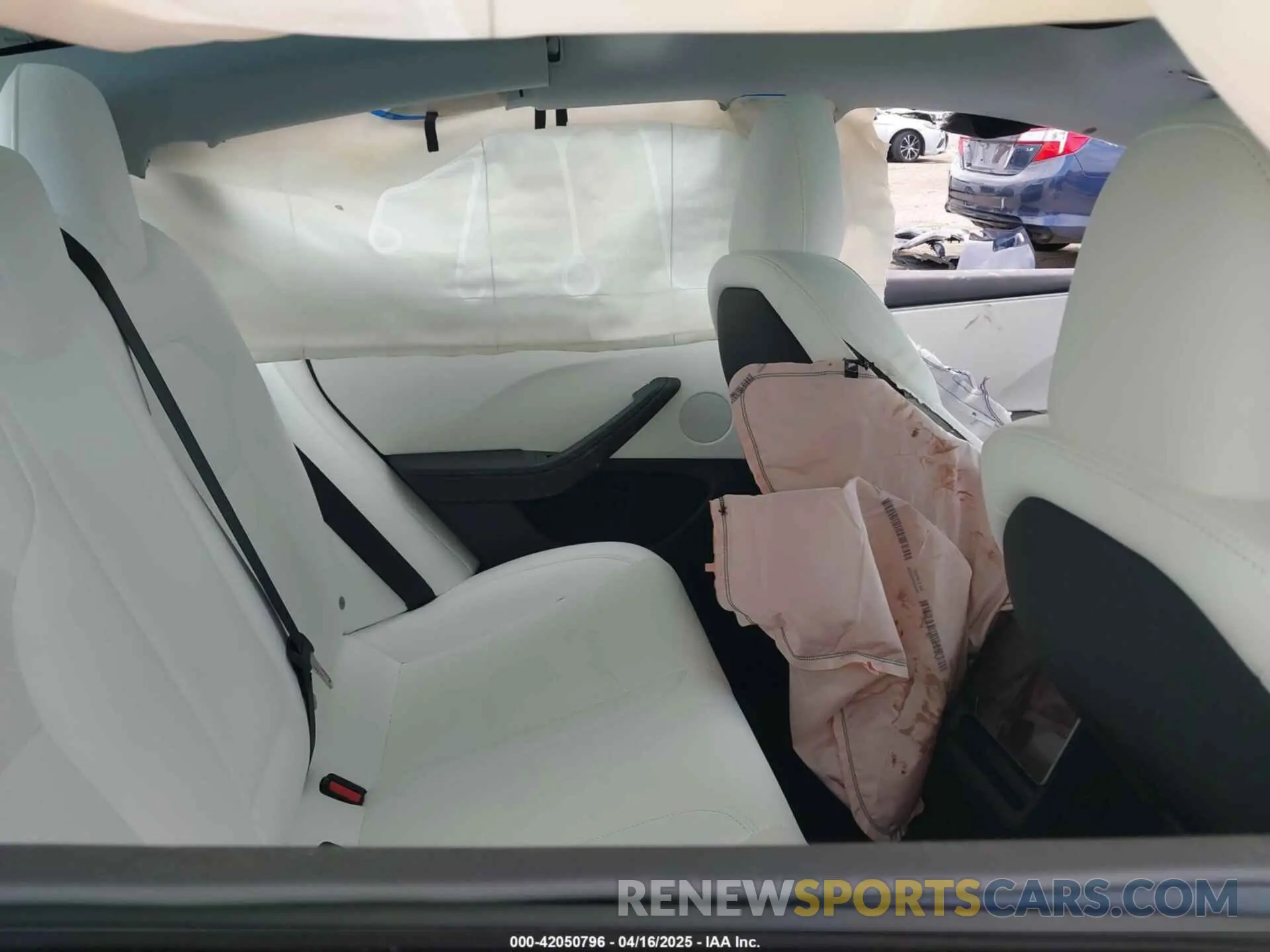 8 Photograph of a damaged car 5YJ3E1EA7SF940886 TESLA MODEL 3 2025