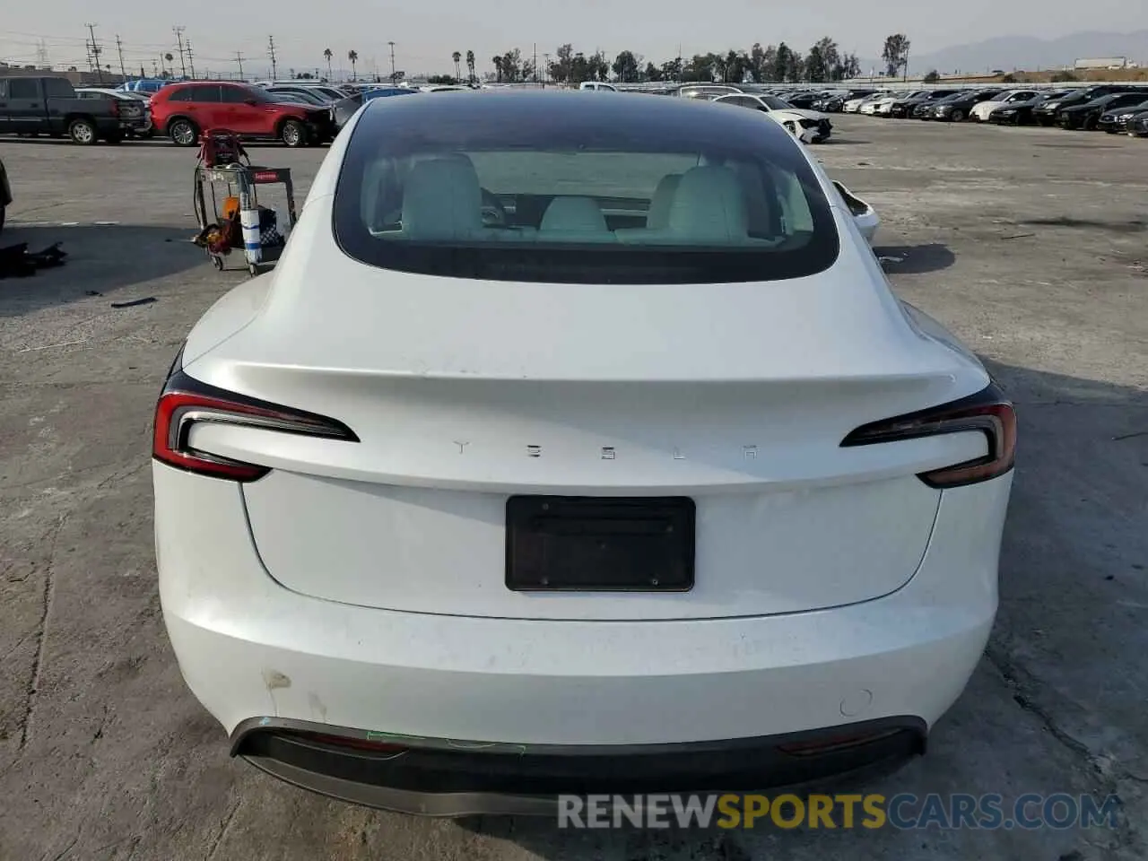 6 Photograph of a damaged car 5YJ3E1EA8SF886398 TESLA MODEL 3 2025