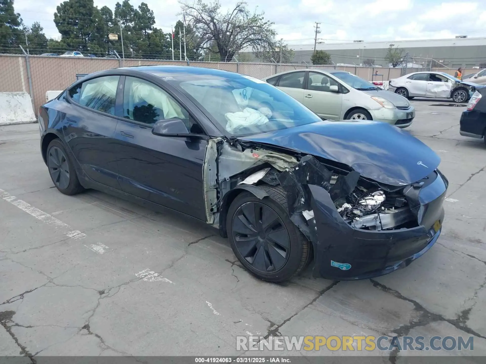 1 Photograph of a damaged car 5YJ3E1EA8SF914801 TESLA MODEL 3 2025
