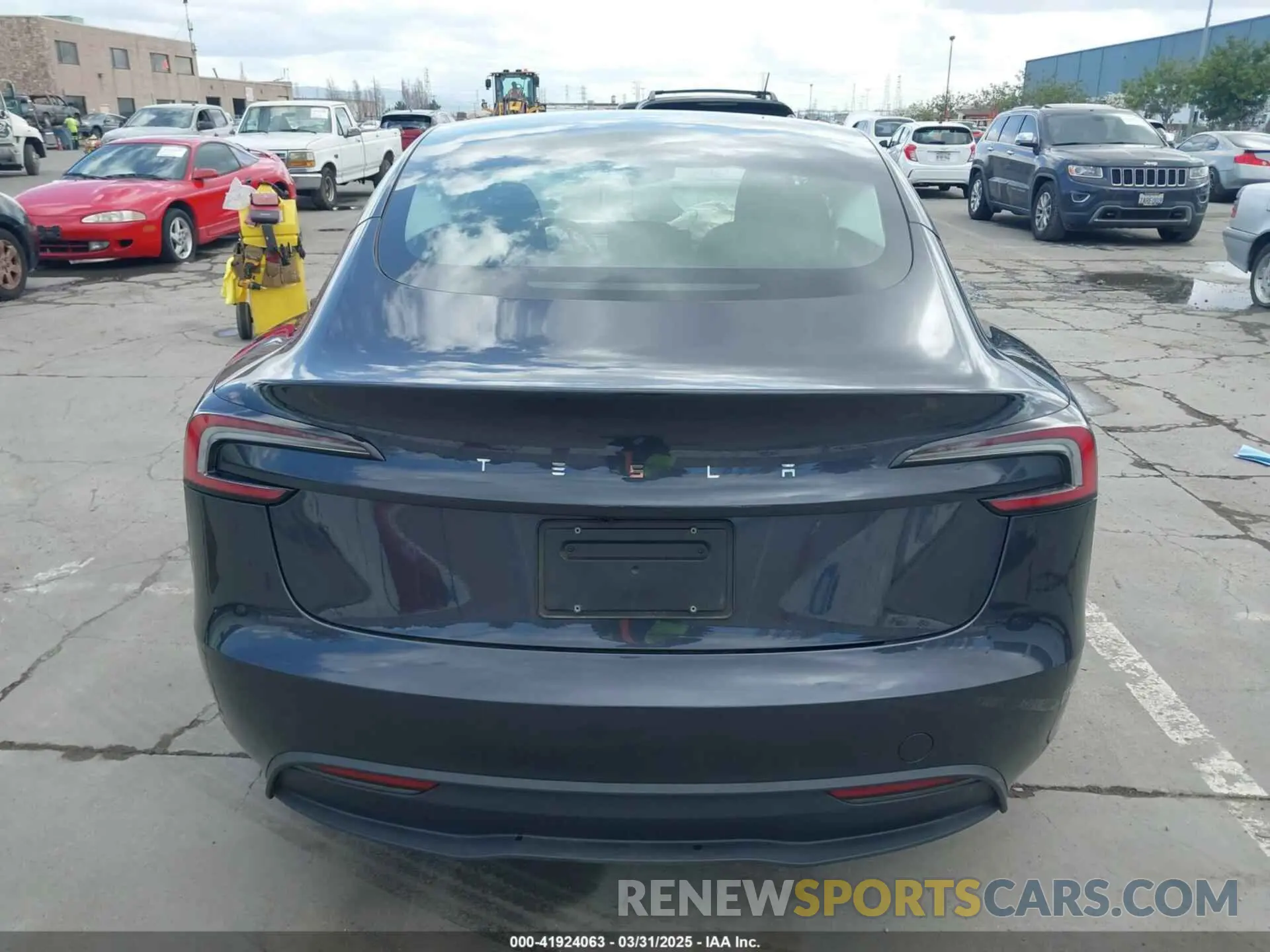 15 Photograph of a damaged car 5YJ3E1EA8SF914801 TESLA MODEL 3 2025