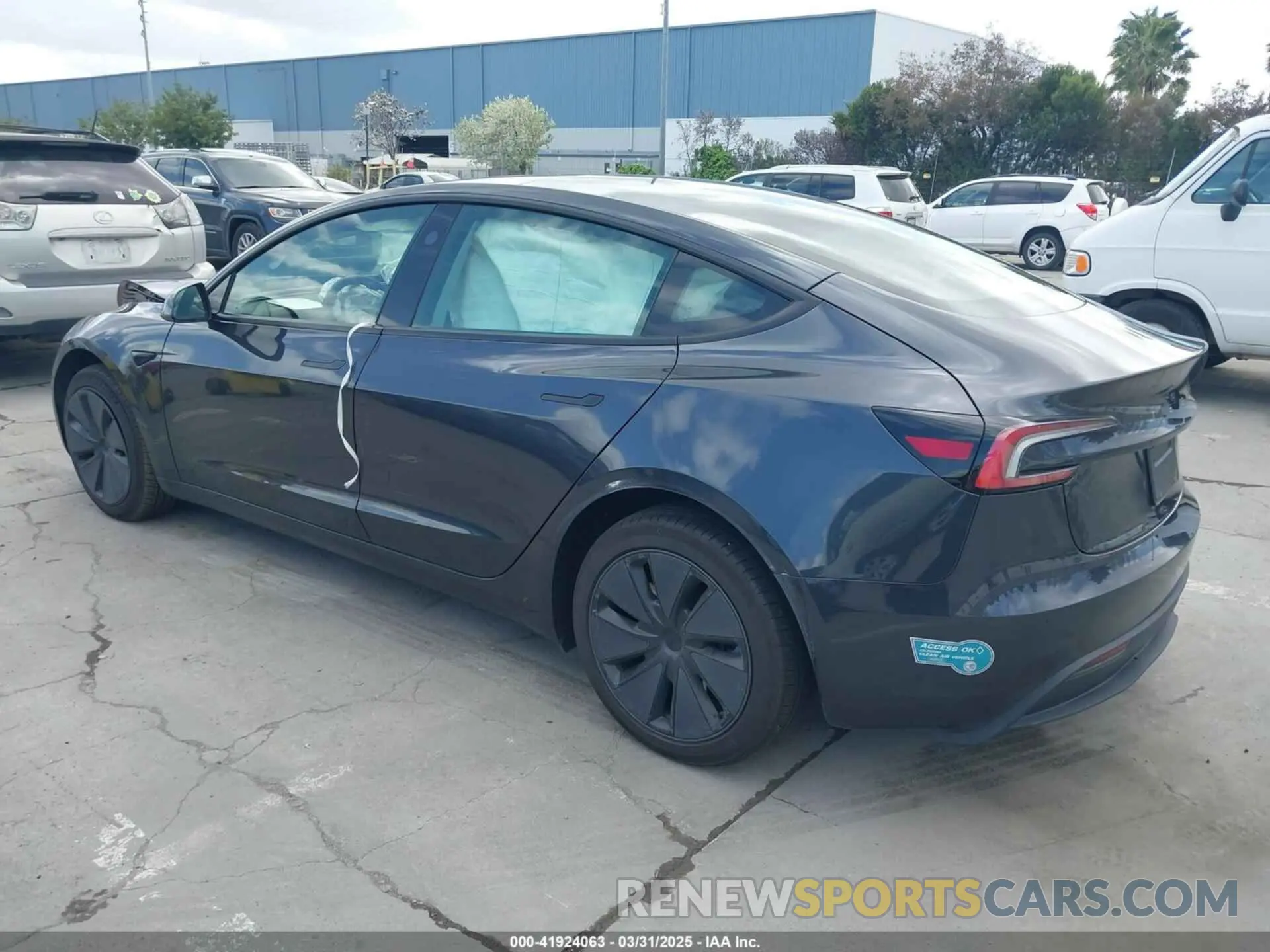 3 Photograph of a damaged car 5YJ3E1EA8SF914801 TESLA MODEL 3 2025
