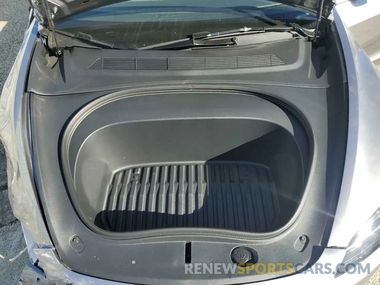 13 Photograph of a damaged car 5YJ3E1EA8SF927015 TESLA MODEL 3 2025