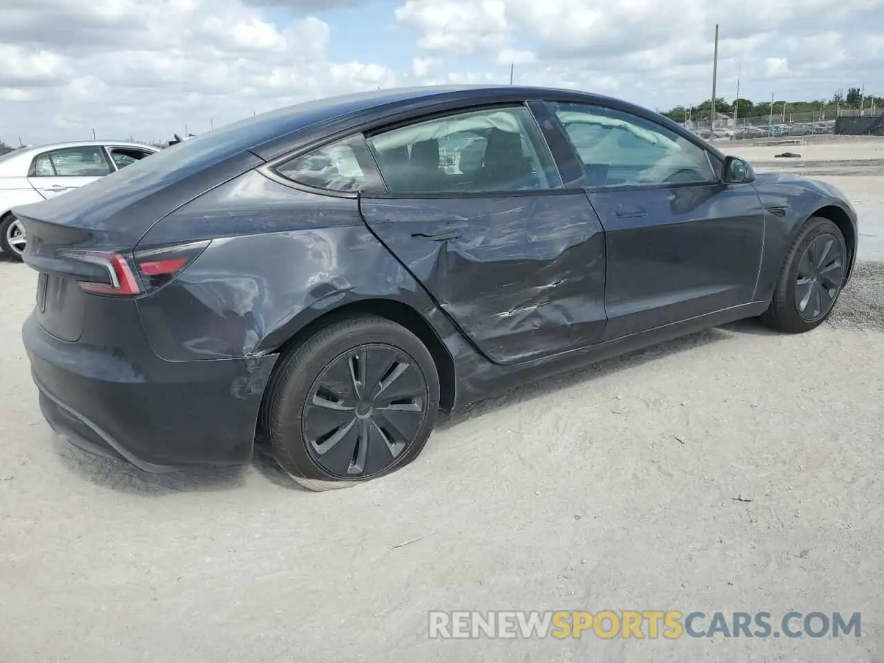3 Photograph of a damaged car 5YJ3E1EA9SF903788 TESLA MODEL 3 2025