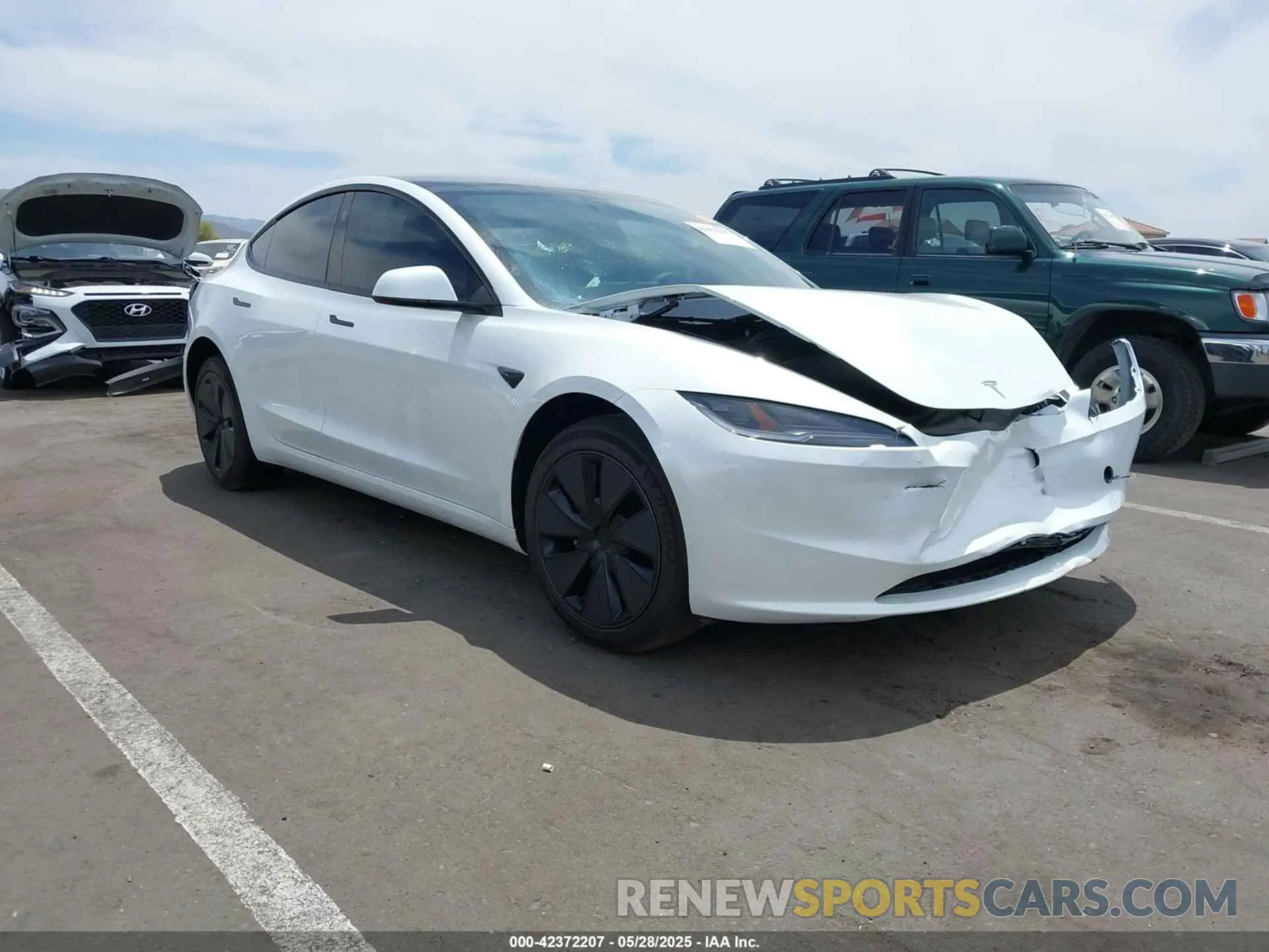 1 Photograph of a damaged car 5YJ3E1EA9SF943028 TESLA MODEL 3 2025