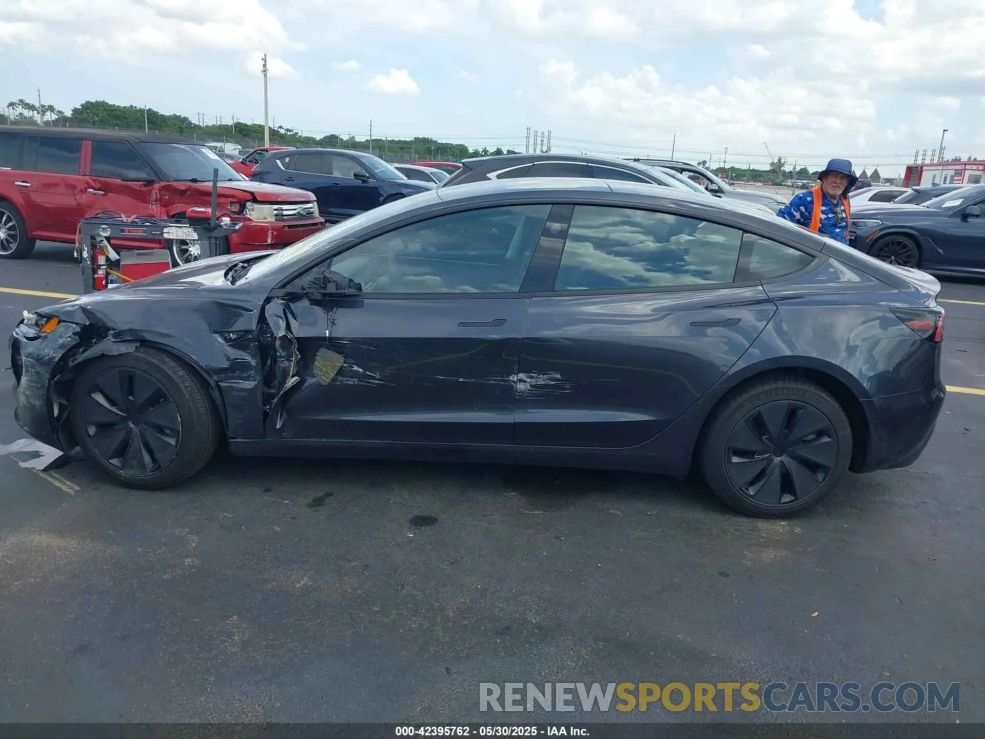 13 Photograph of a damaged car 5YJ3E1EA9SF987532 TESLA MODEL 3 2025