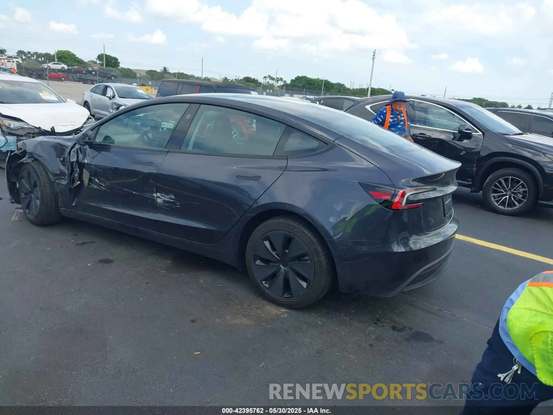 3 Photograph of a damaged car 5YJ3E1EA9SF987532 TESLA MODEL 3 2025