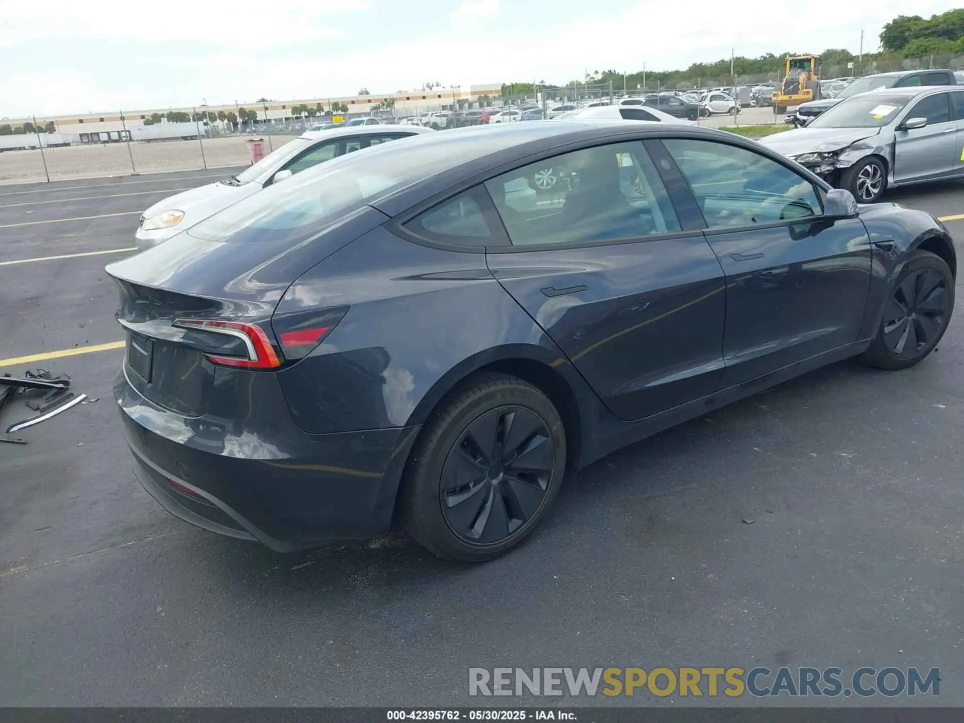 4 Photograph of a damaged car 5YJ3E1EA9SF987532 TESLA MODEL 3 2025
