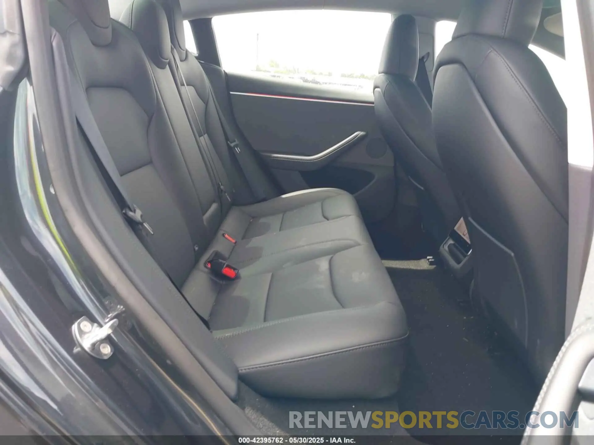 8 Photograph of a damaged car 5YJ3E1EA9SF987532 TESLA MODEL 3 2025