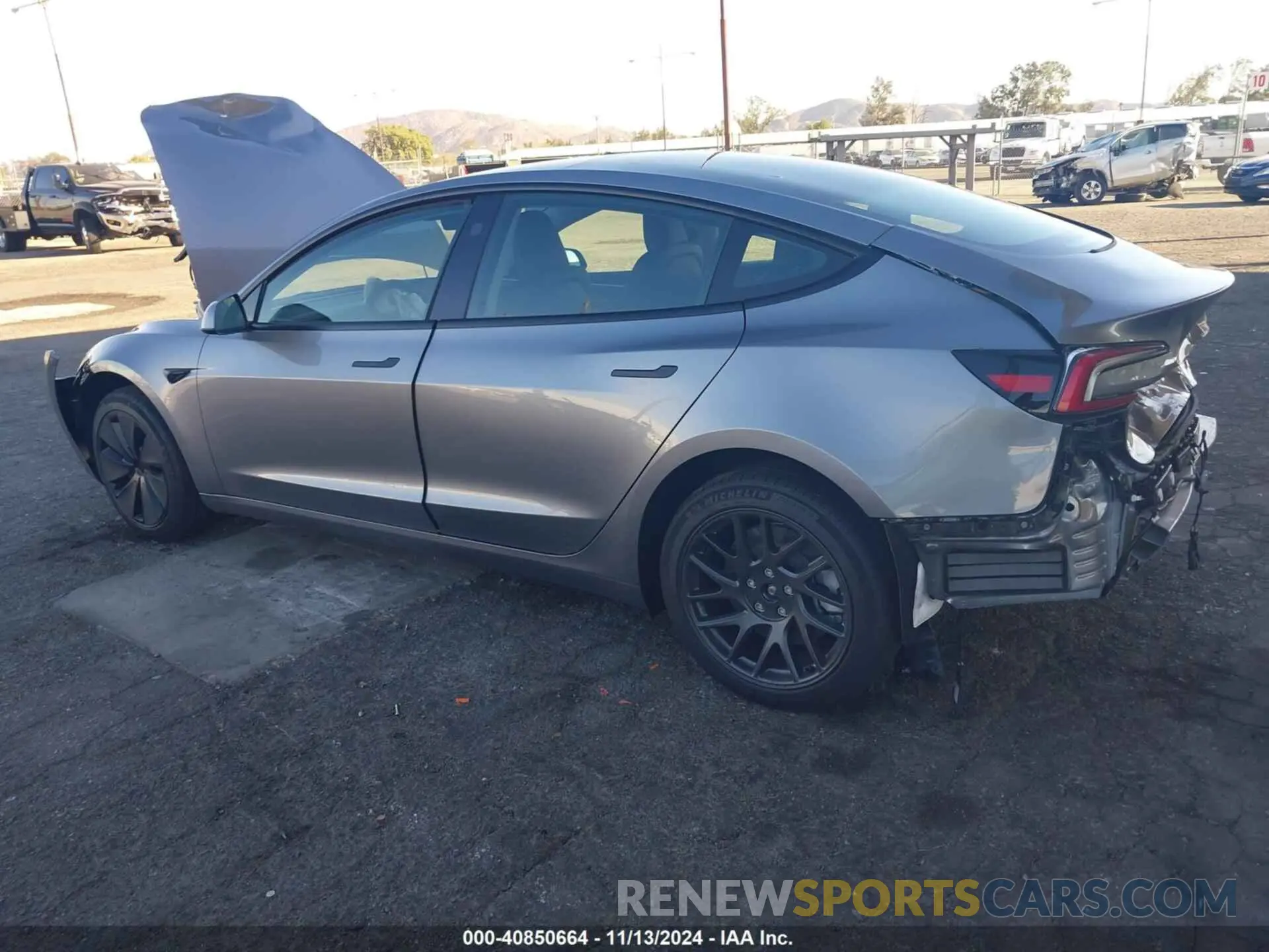 3 Photograph of a damaged car 5YJ3E1EAXSF879016 TESLA MODEL 3 2025