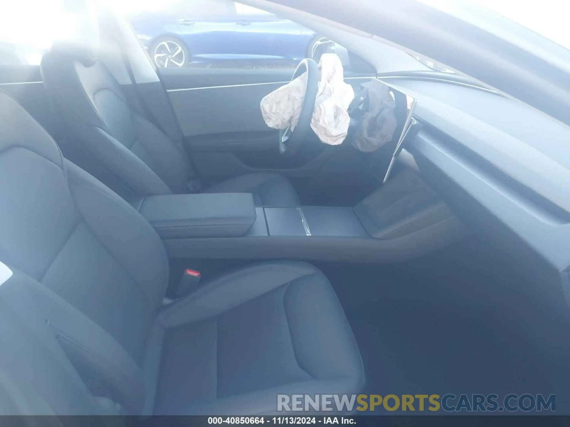 5 Photograph of a damaged car 5YJ3E1EAXSF879016 TESLA MODEL 3 2025