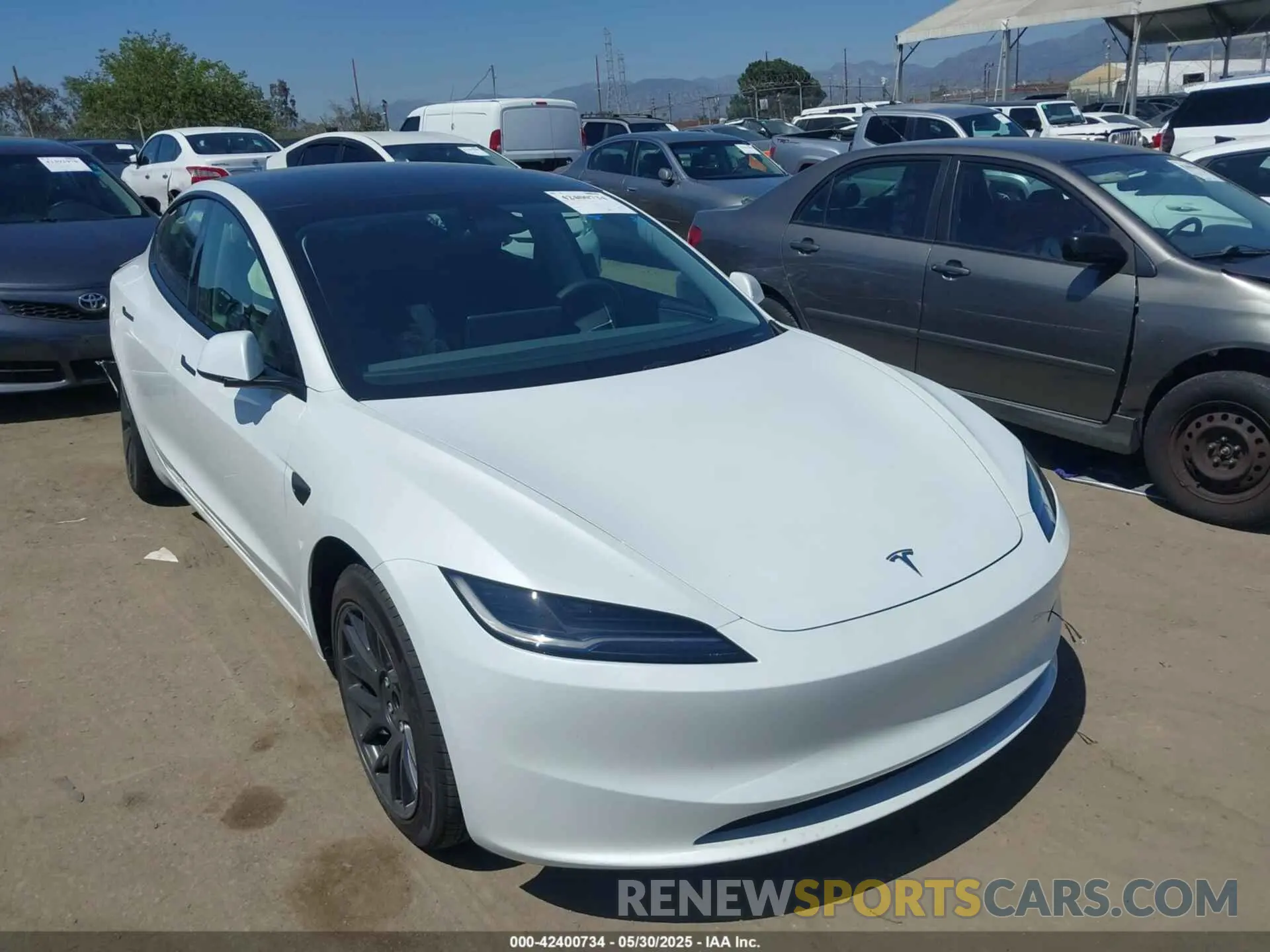 1 Photograph of a damaged car 5YJ3E1EAXSF885110 TESLA MODEL 3 2025