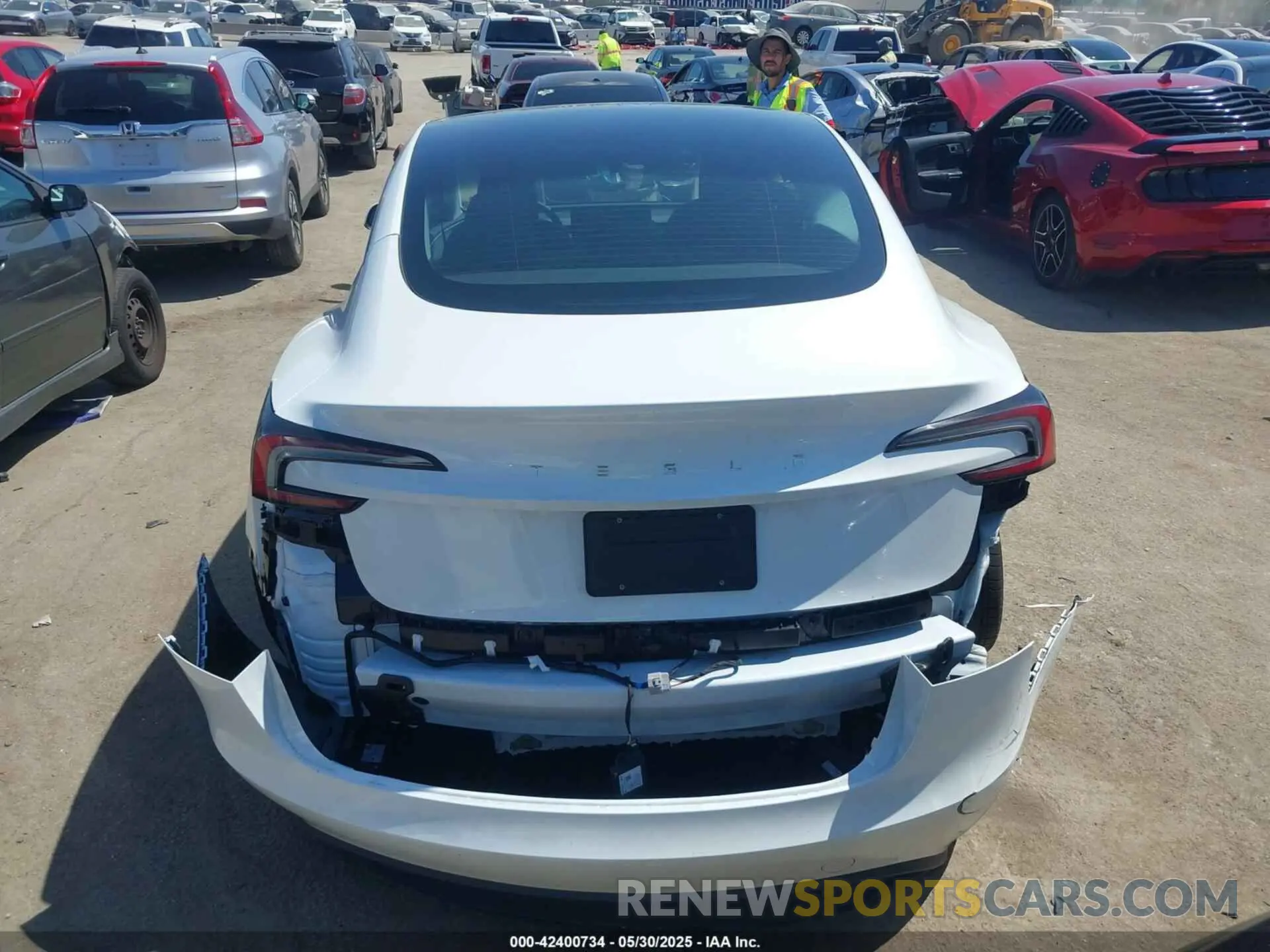 16 Photograph of a damaged car 5YJ3E1EAXSF885110 TESLA MODEL 3 2025