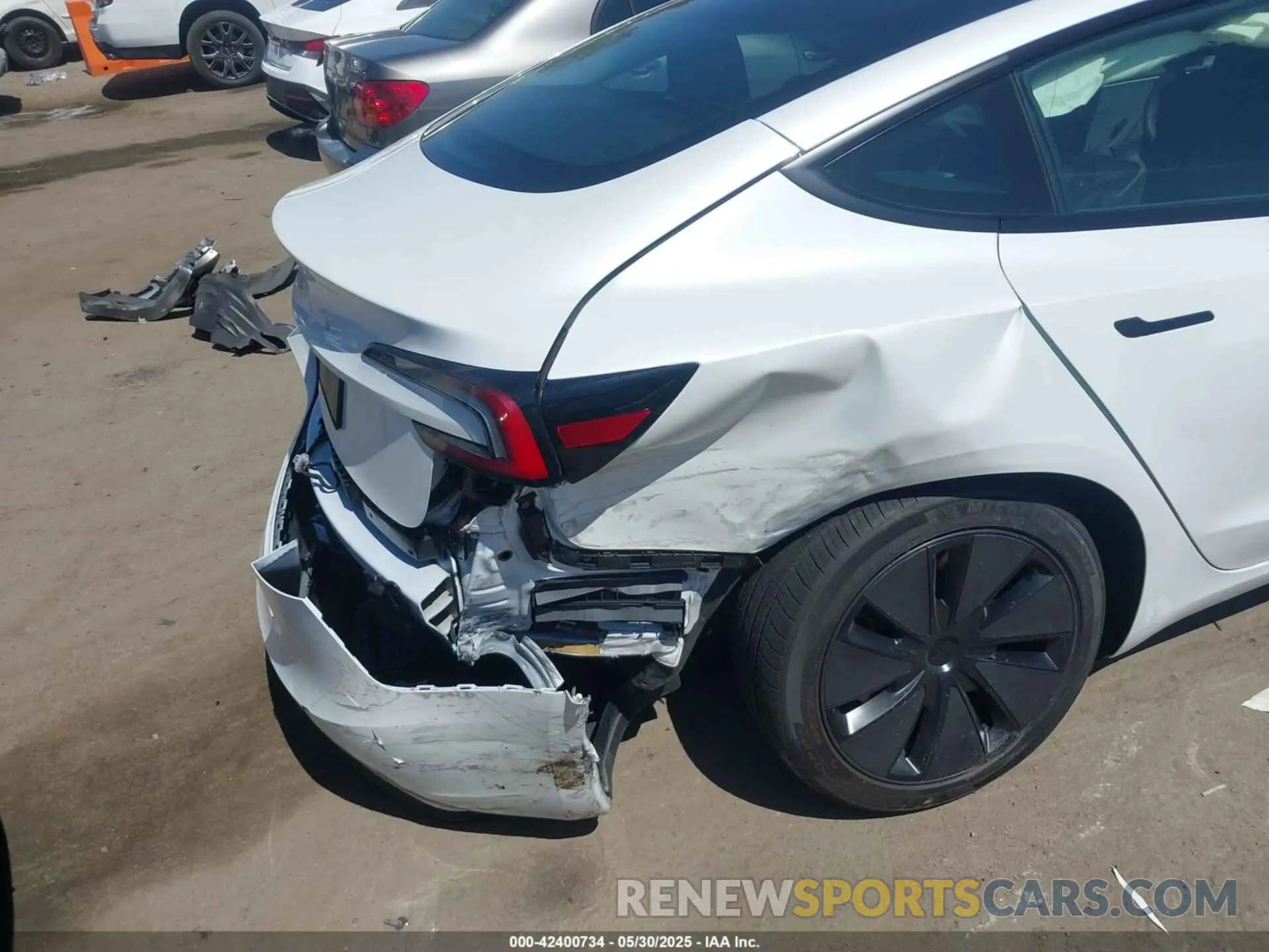6 Photograph of a damaged car 5YJ3E1EAXSF885110 TESLA MODEL 3 2025