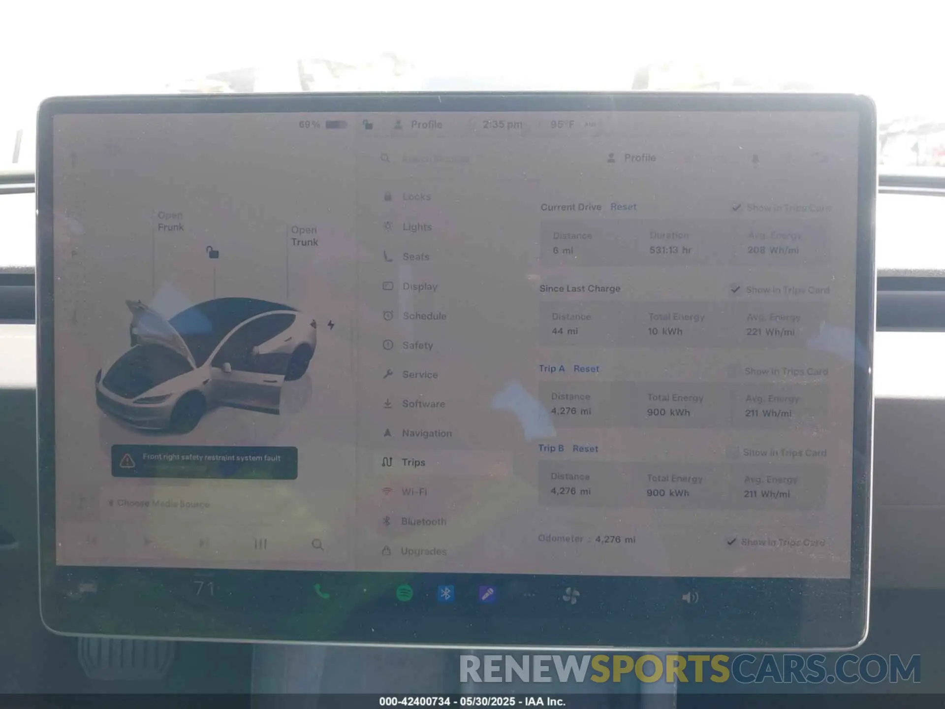 7 Photograph of a damaged car 5YJ3E1EAXSF885110 TESLA MODEL 3 2025