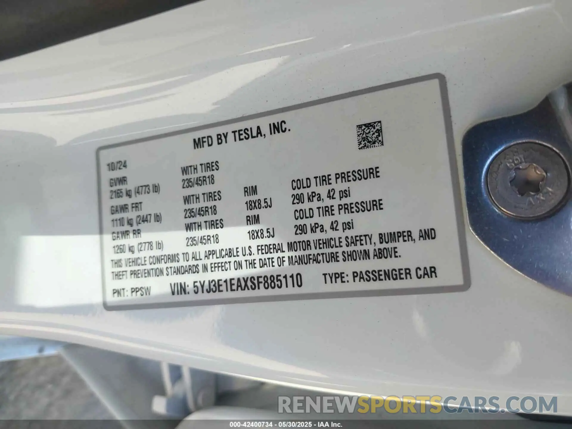 9 Photograph of a damaged car 5YJ3E1EAXSF885110 TESLA MODEL 3 2025
