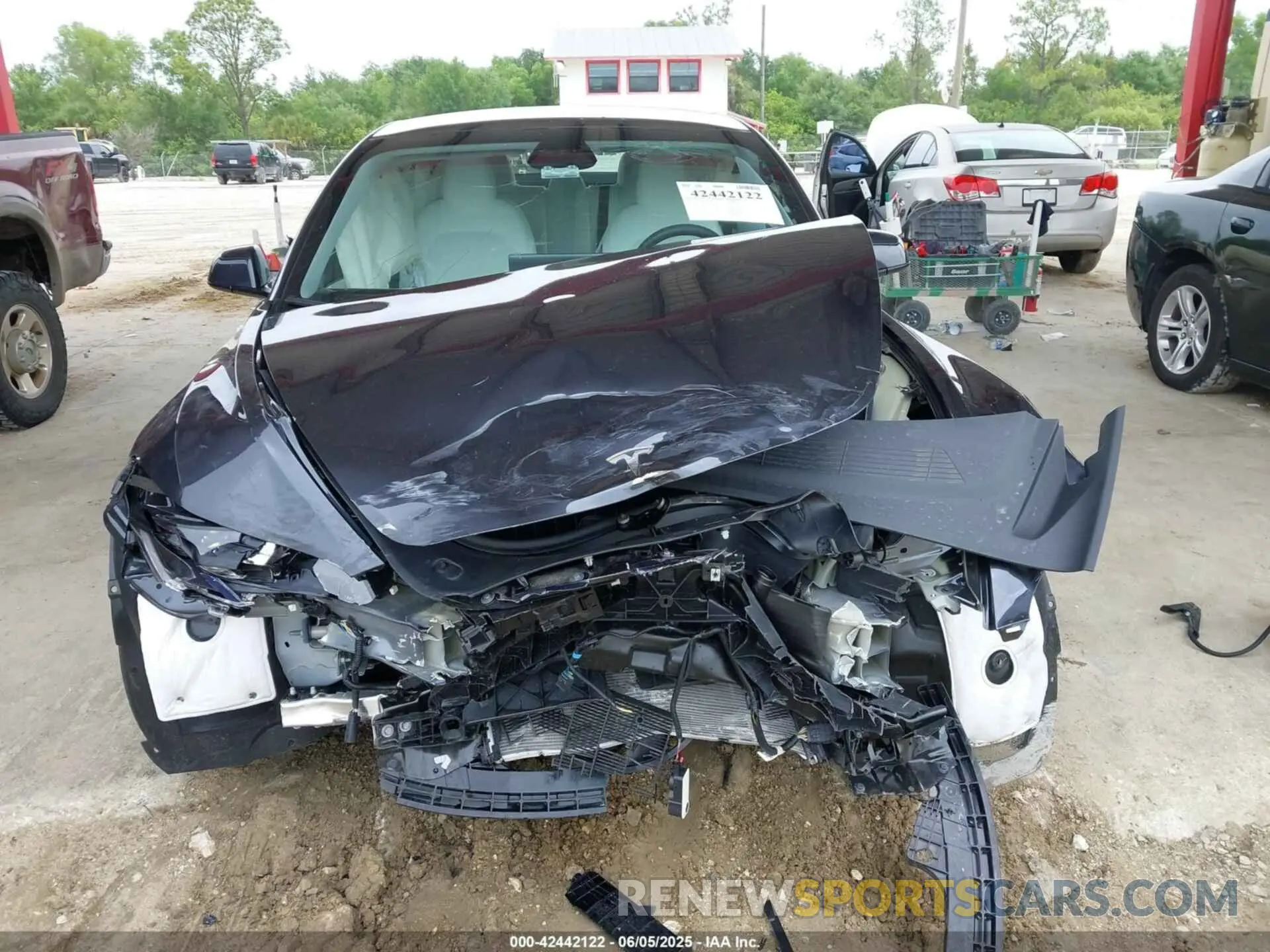 11 Photograph of a damaged car 5YJ3E1EAXSF905176 TESLA MODEL 3 2025