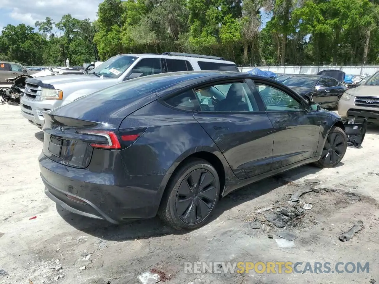 3 Photograph of a damaged car 5YJ3E1EAXSF922964 TESLA MODEL 3 2025