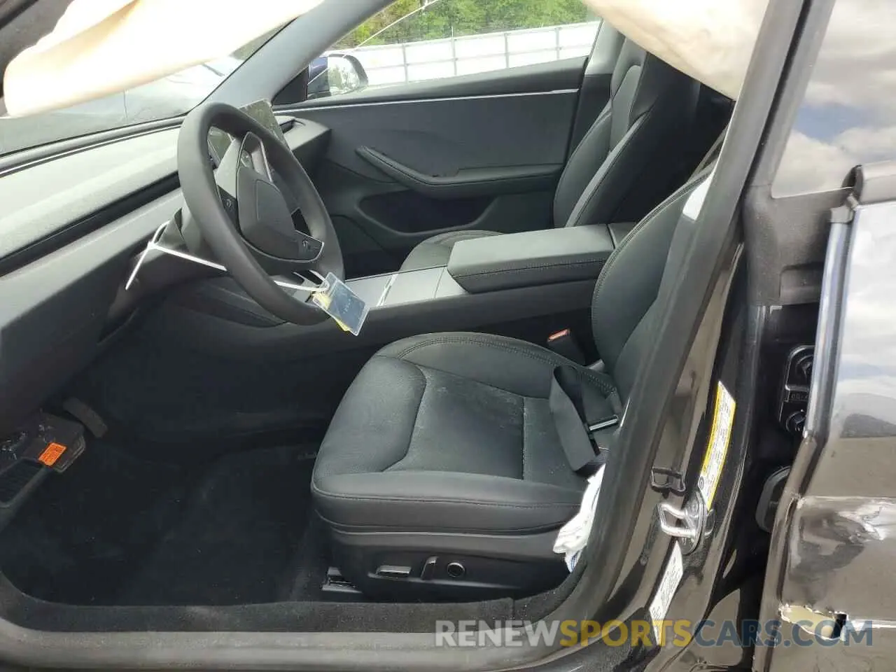 7 Photograph of a damaged car 5YJ3E1EAXSF922964 TESLA MODEL 3 2025