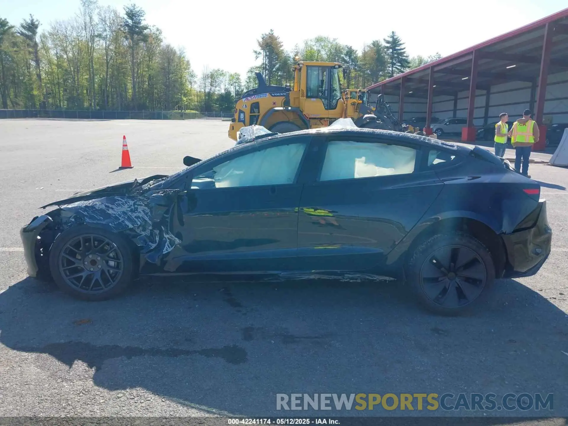 13 Photograph of a damaged car 5YJ3E1EAXSF927128 TESLA MODEL 3 2025