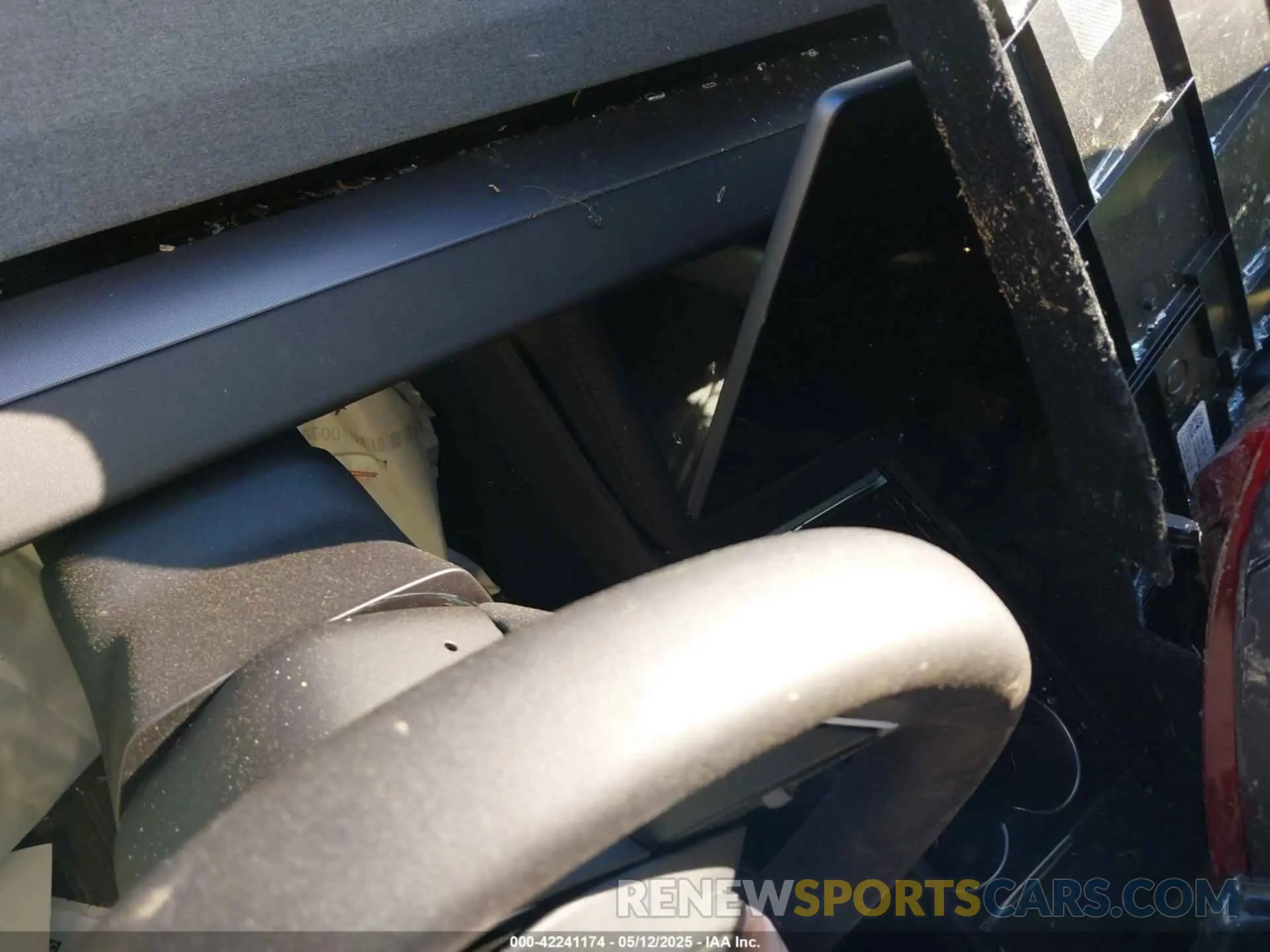 7 Photograph of a damaged car 5YJ3E1EAXSF927128 TESLA MODEL 3 2025