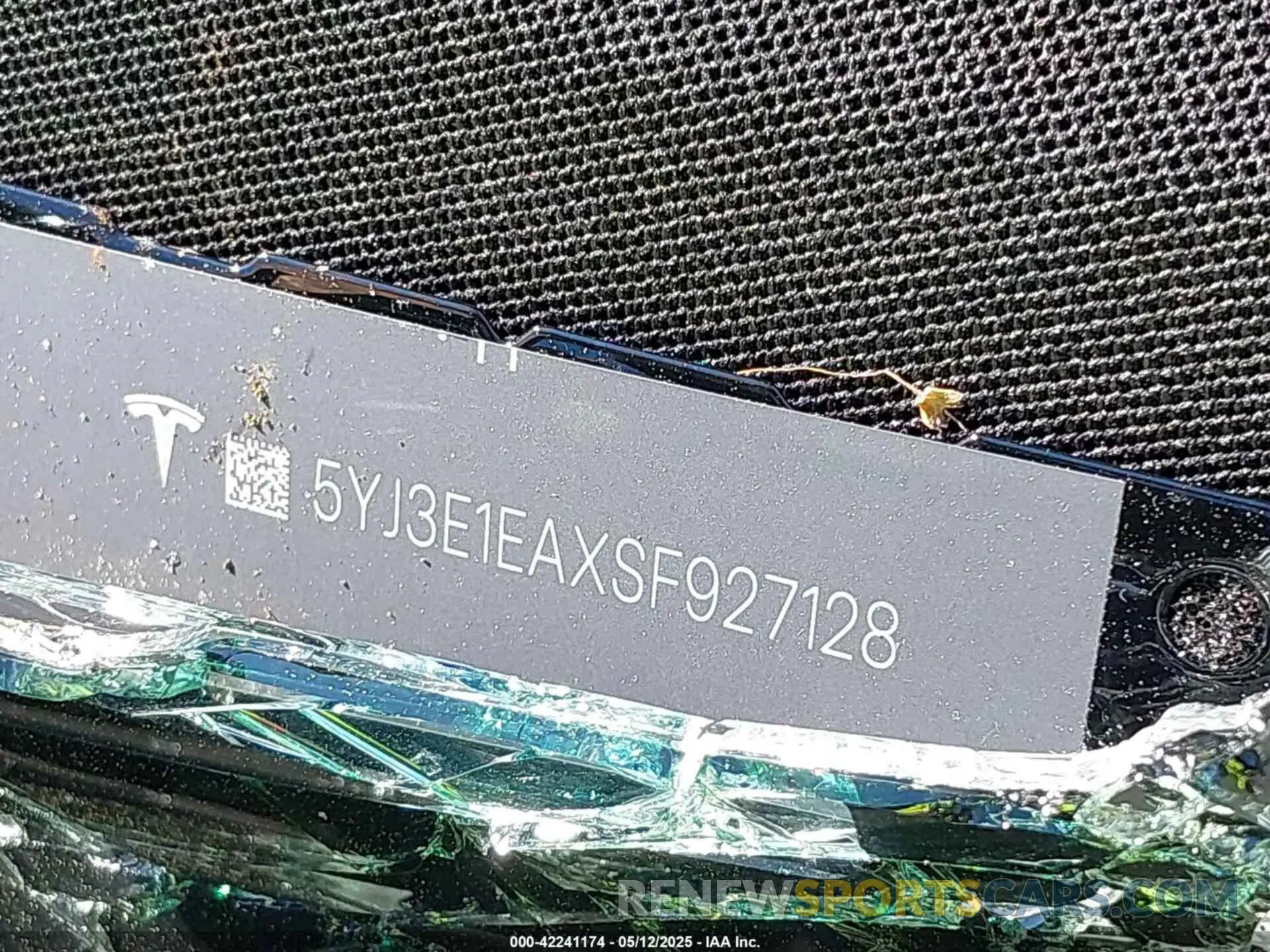 9 Photograph of a damaged car 5YJ3E1EAXSF927128 TESLA MODEL 3 2025