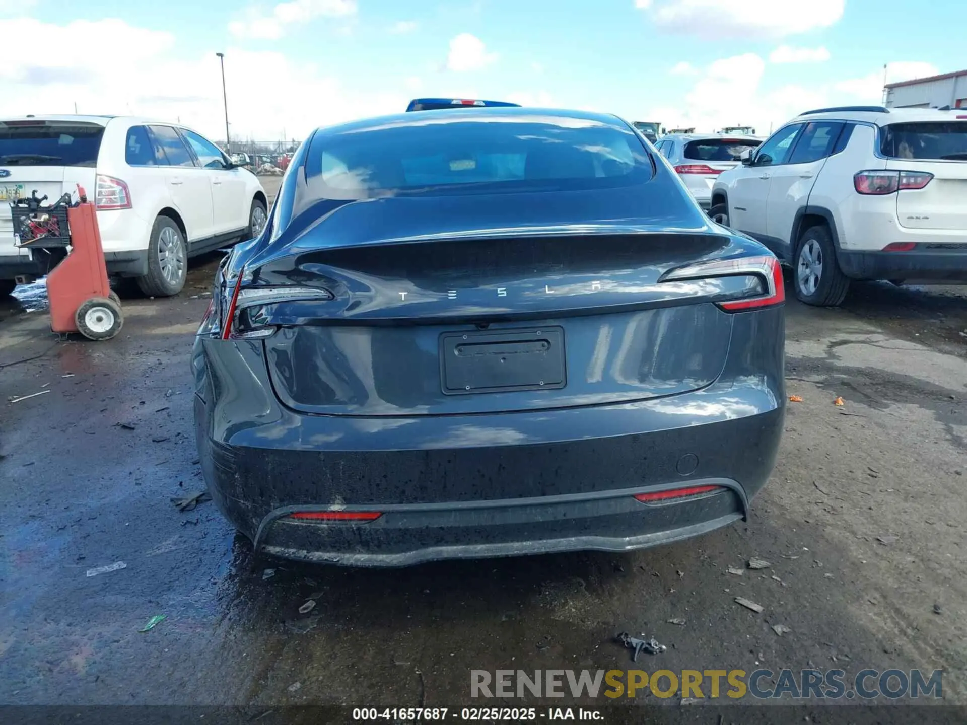 16 Photograph of a damaged car 5YJ3E1EAXSF932832 TESLA MODEL 3 2025