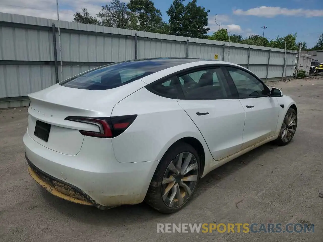 3 Photograph of a damaged car 5YJ3E1EAXSF971341 TESLA MODEL 3 2025