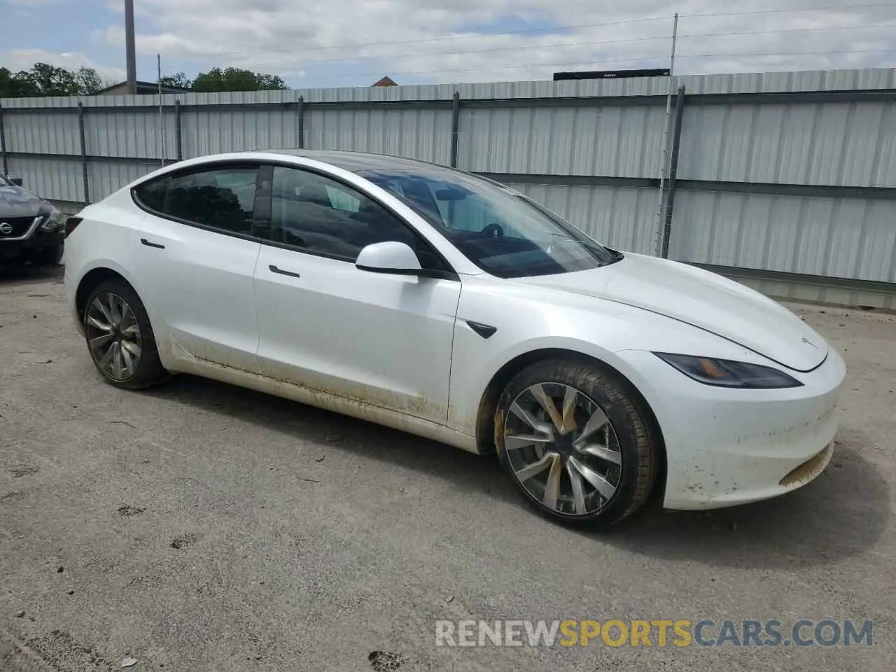 4 Photograph of a damaged car 5YJ3E1EAXSF971341 TESLA MODEL 3 2025