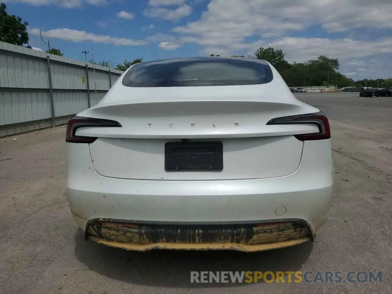 6 Photograph of a damaged car 5YJ3E1EAXSF971341 TESLA MODEL 3 2025
