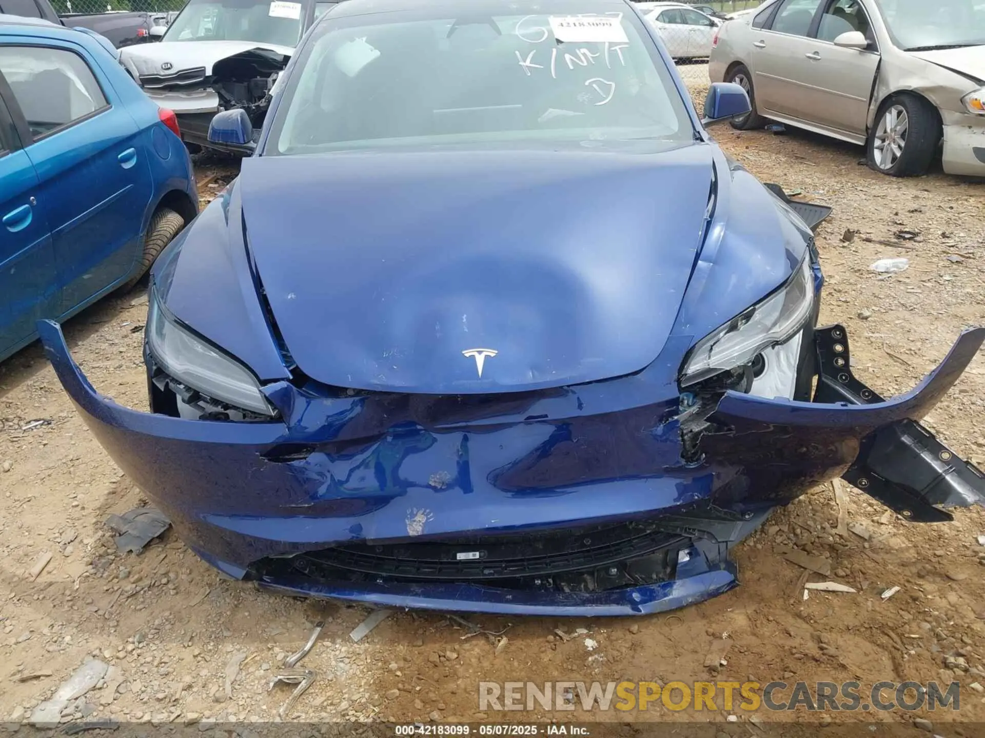 11 Photograph of a damaged car 5YJ3E1EAXSF976457 TESLA MODEL 3 2025