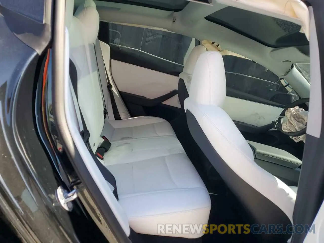 10 Photograph of a damaged car 5YJ3E1EAXSF978189 TESLA MODEL 3 2025