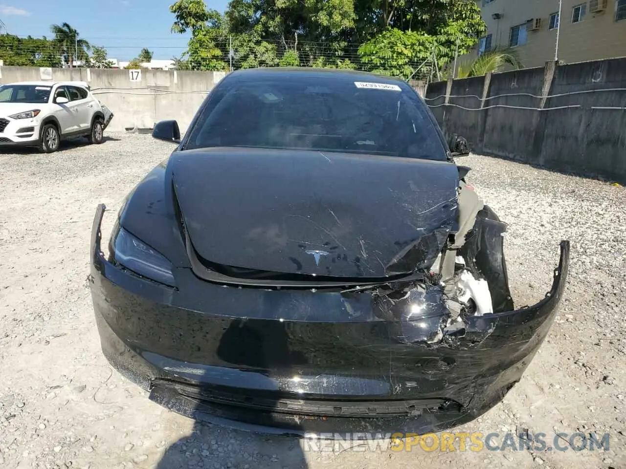 5 Photograph of a damaged car 5YJ3E1EAXSF978189 TESLA MODEL 3 2025