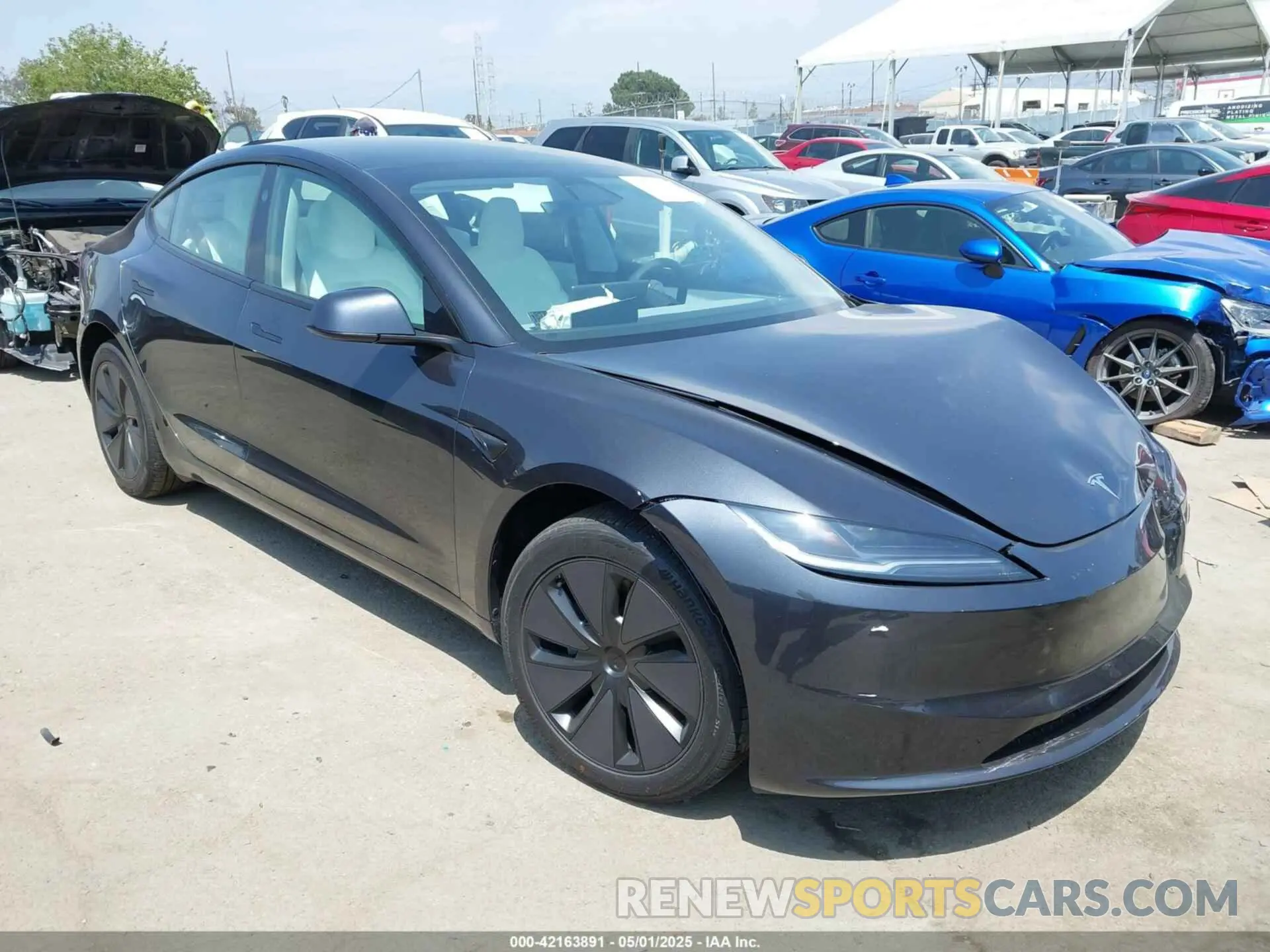 1 Photograph of a damaged car 5YJ3E1EAXSF983053 TESLA MODEL 3 2025