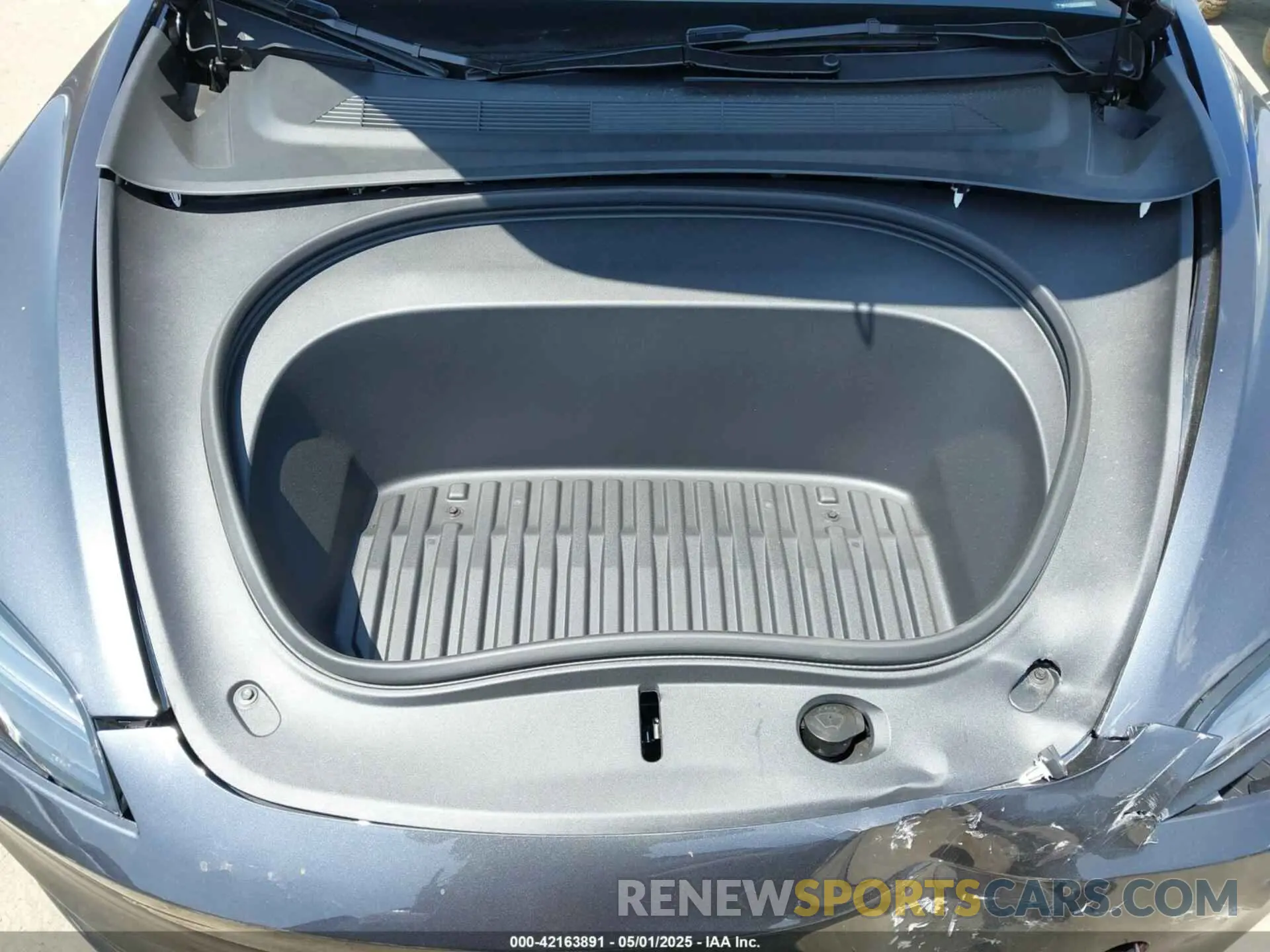 10 Photograph of a damaged car 5YJ3E1EAXSF983053 TESLA MODEL 3 2025