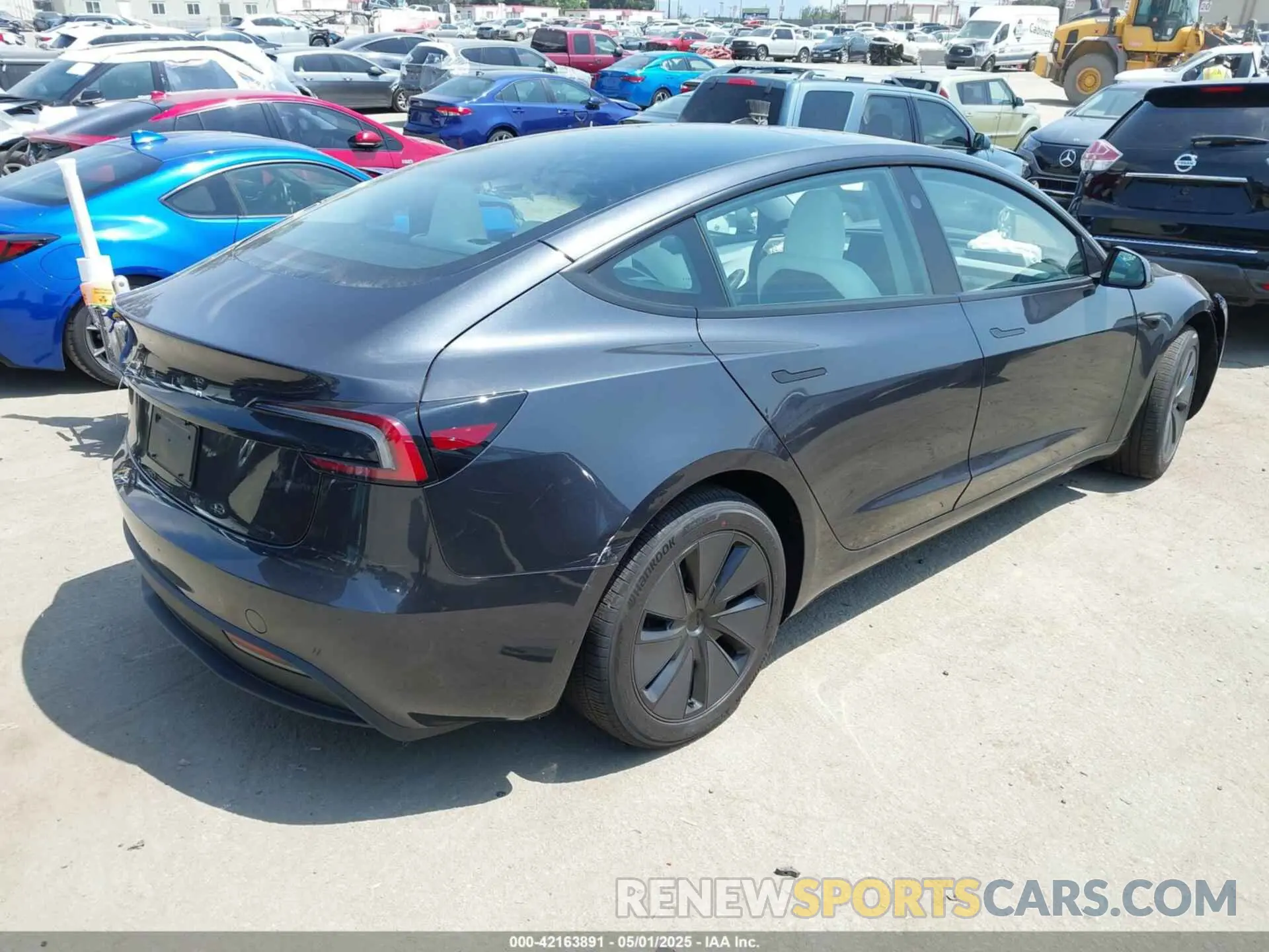 4 Photograph of a damaged car 5YJ3E1EAXSF983053 TESLA MODEL 3 2025