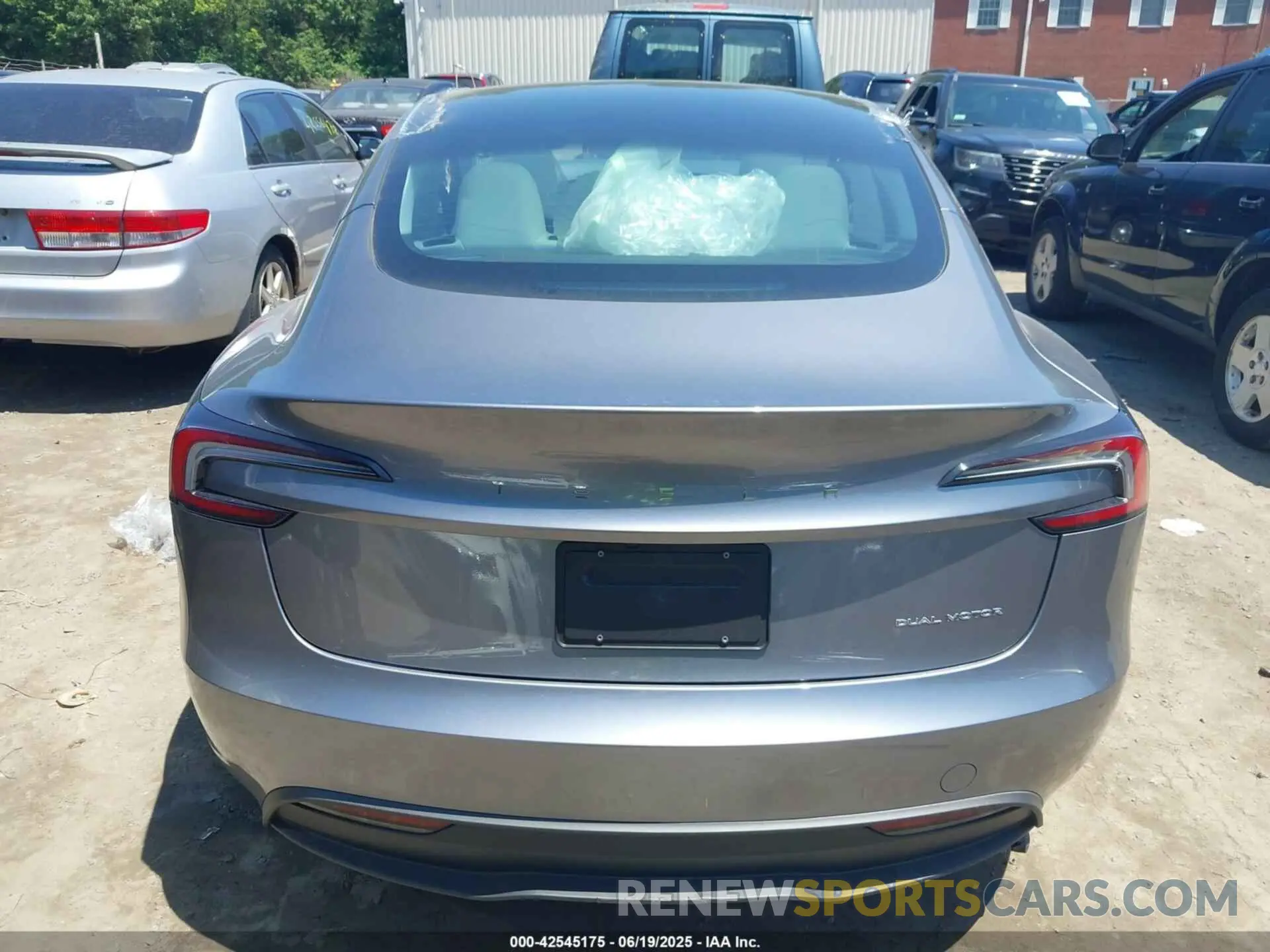 15 Photograph of a damaged car 5YJ3E1EB0SF016895 TESLA MODEL 3 2025