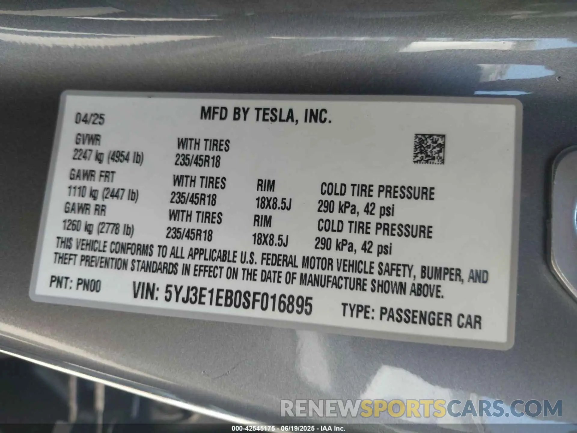 9 Photograph of a damaged car 5YJ3E1EB0SF016895 TESLA MODEL 3 2025