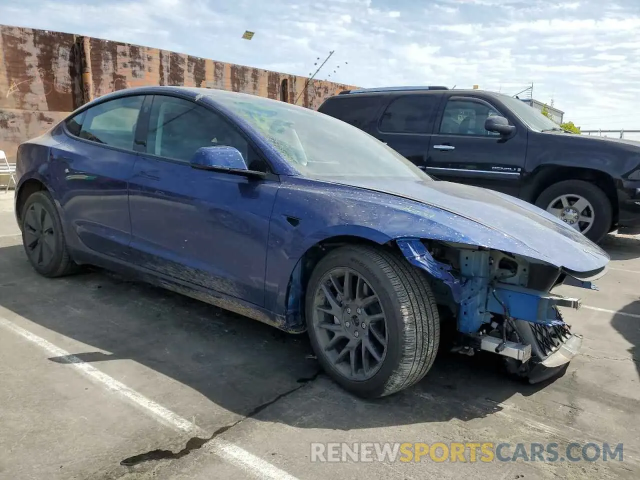 4 Photograph of a damaged car 5YJ3E1EB0SF885612 TESLA MODEL 3 2025