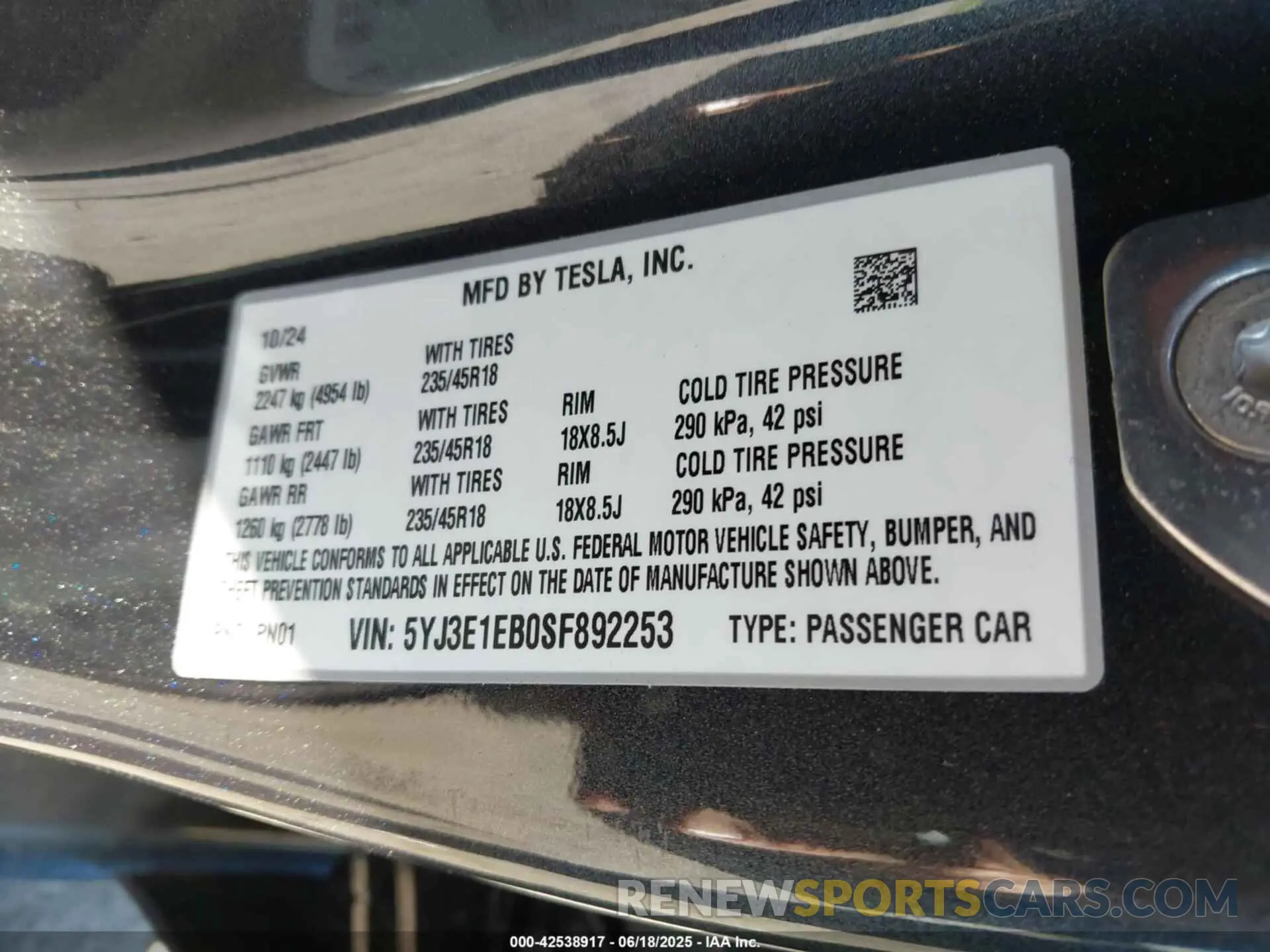 9 Photograph of a damaged car 5YJ3E1EB0SF892253 TESLA MODEL 3 2025