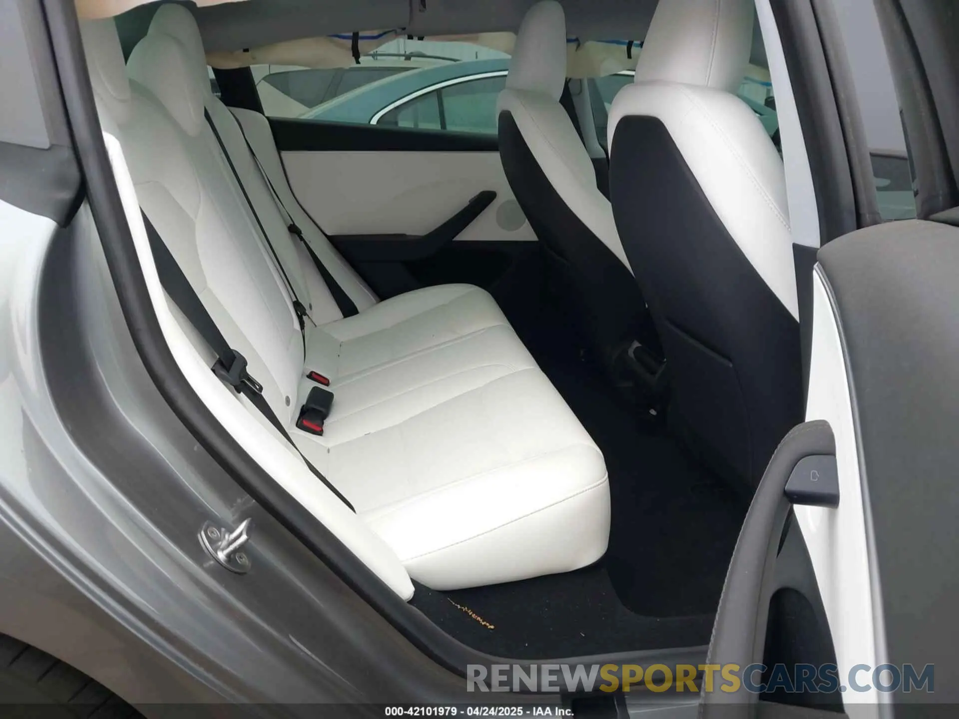 8 Photograph of a damaged car 5YJ3E1EB0SF911304 TESLA MODEL 3 2025