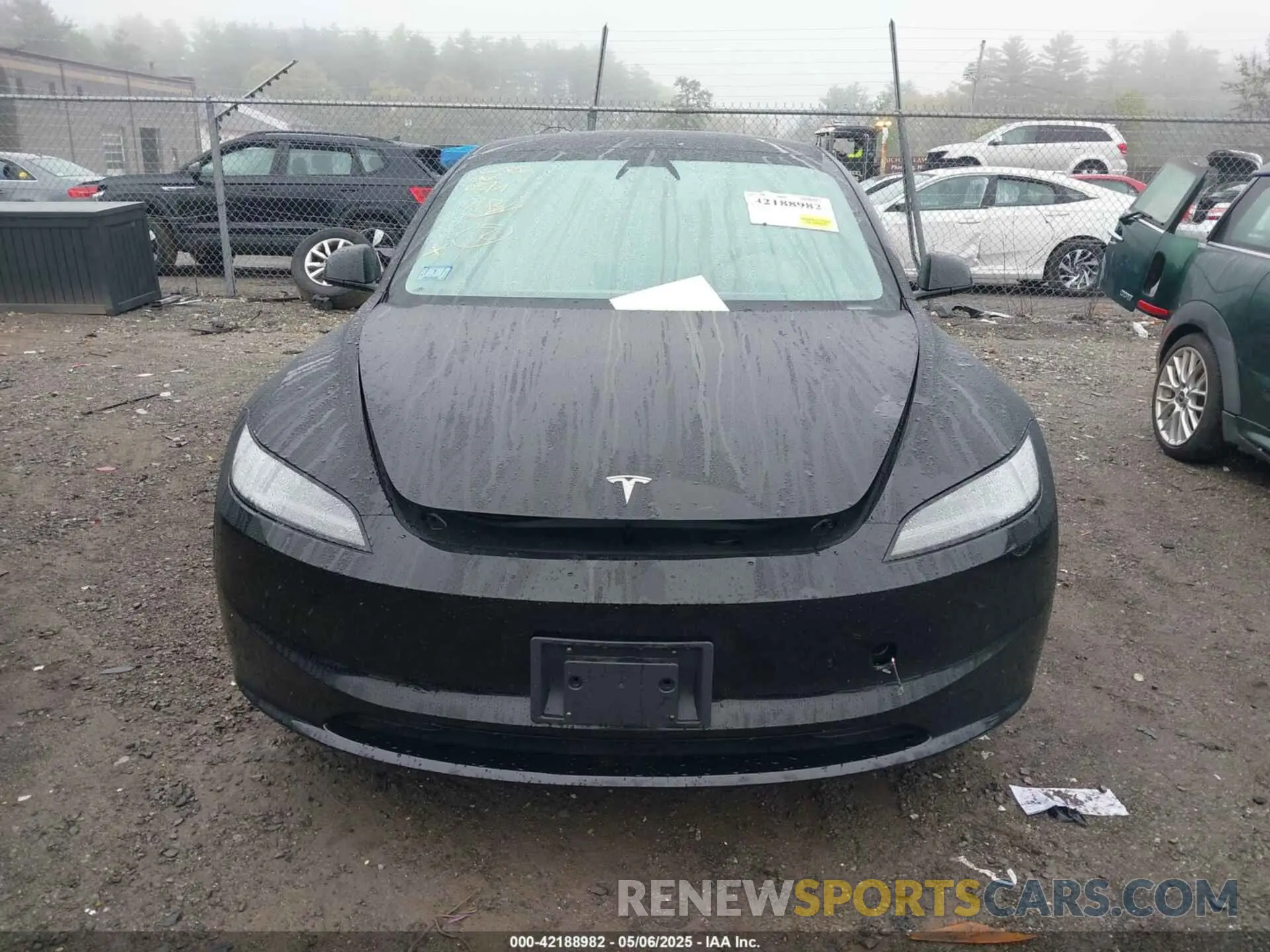 12 Photograph of a damaged car 5YJ3E1EB1SF919105 TESLA MODEL 3 2025