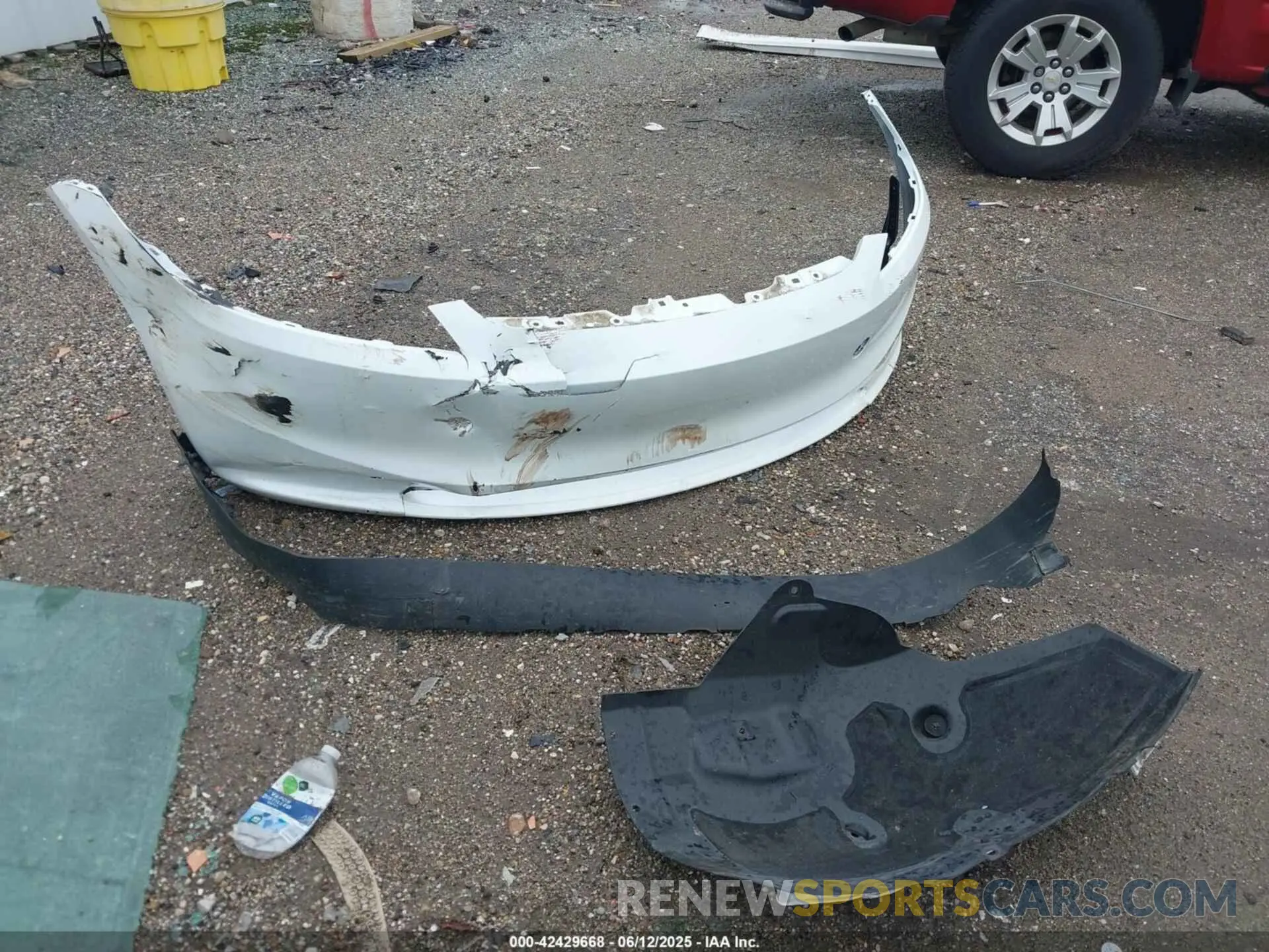11 Photograph of a damaged car 5YJ3E1EB1SF932212 TESLA MODEL 3 2025