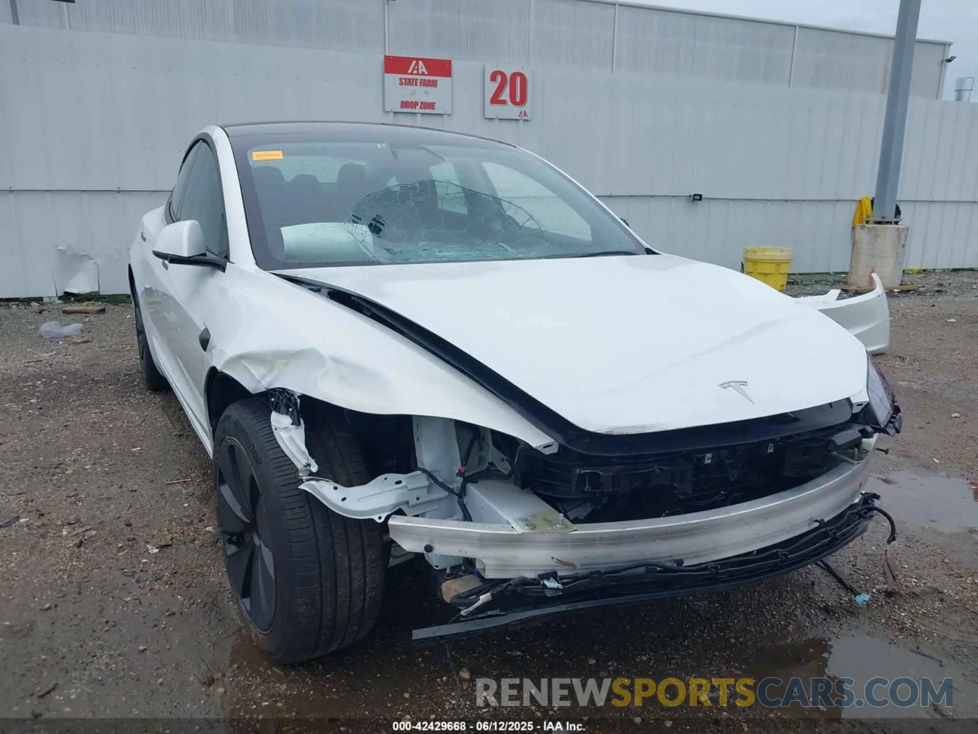 6 Photograph of a damaged car 5YJ3E1EB1SF932212 TESLA MODEL 3 2025
