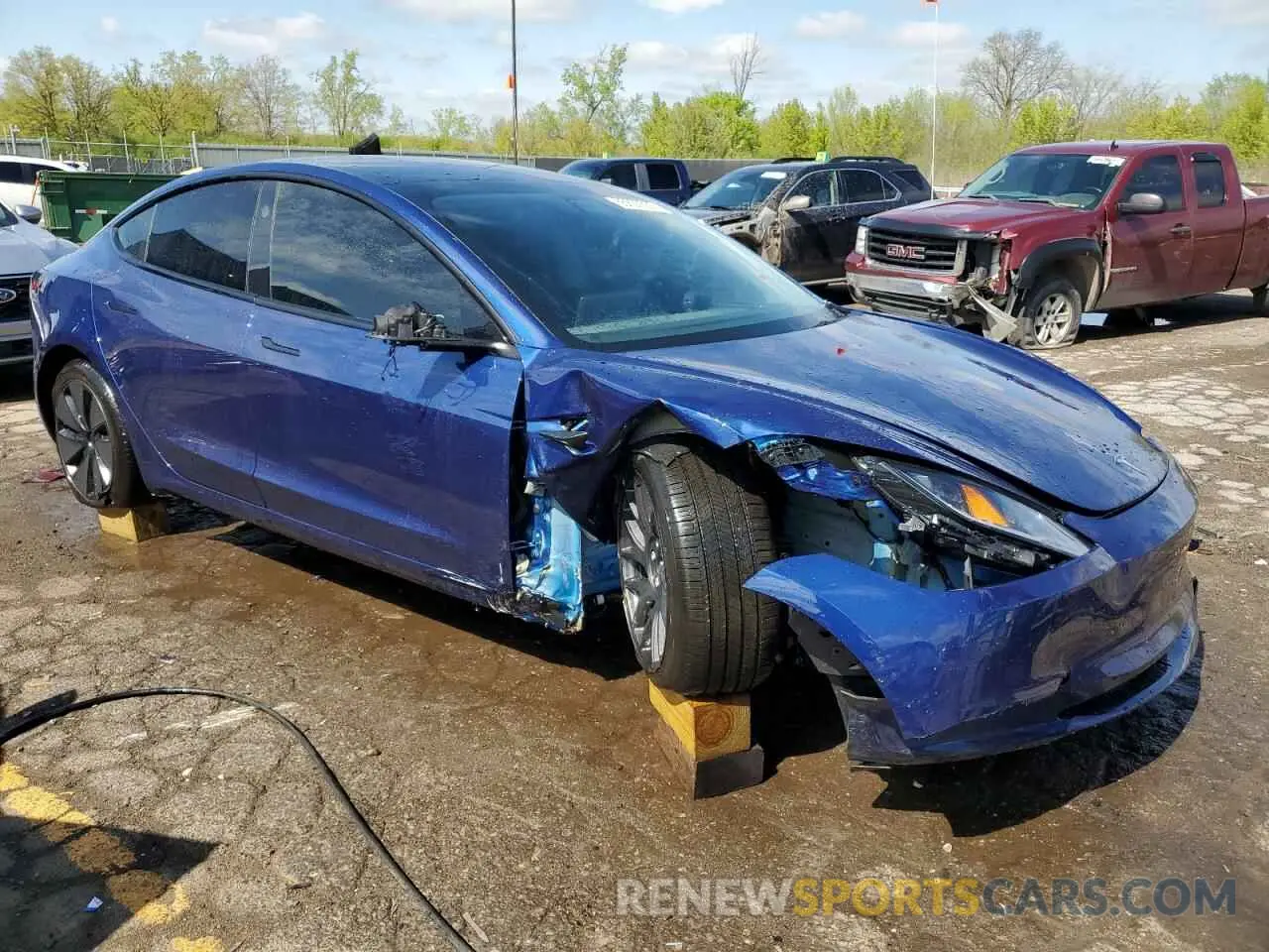 4 Photograph of a damaged car 5YJ3E1EB1SF950242 TESLA MODEL 3 2025