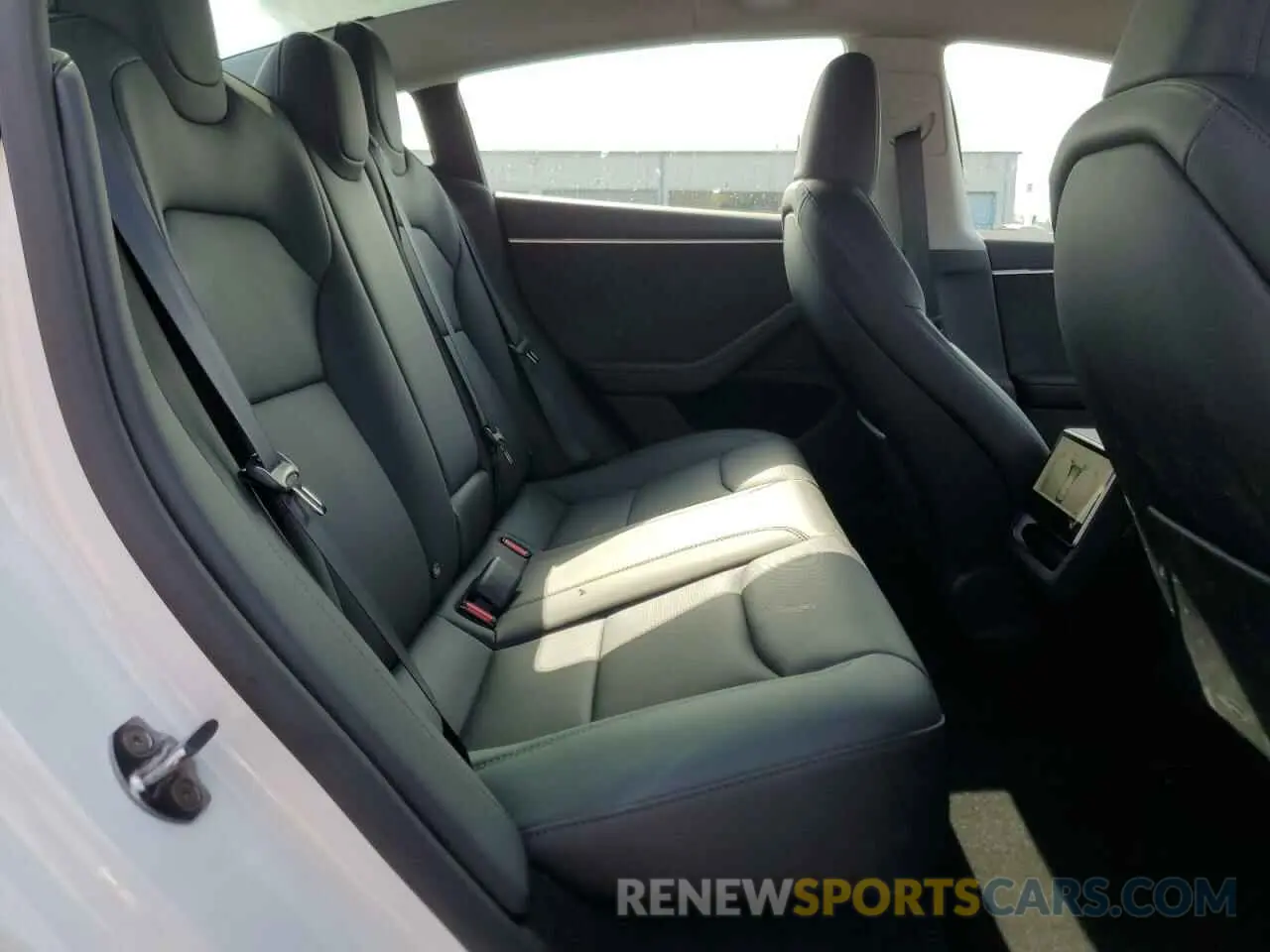 10 Photograph of a damaged car 5YJ3E1EB1SF962360 TESLA MODEL 3 2025