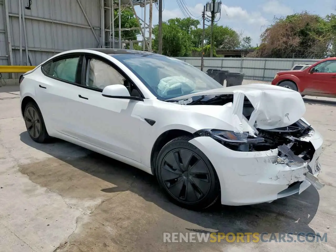 4 Photograph of a damaged car 5YJ3E1EB2SF882842 TESLA MODEL 3 2025