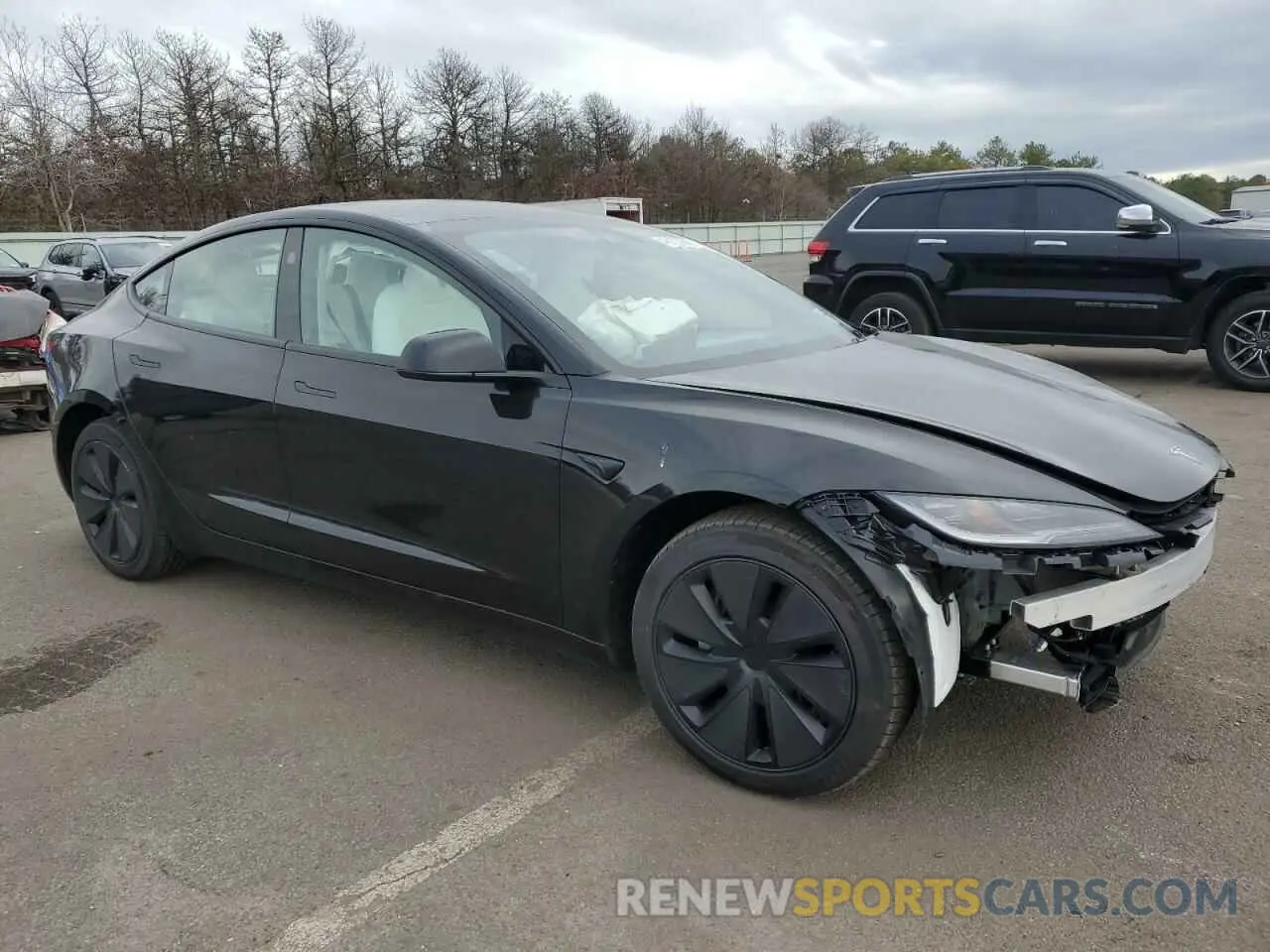 4 Photograph of a damaged car 5YJ3E1EB2SF923115 TESLA MODEL 3 2025
