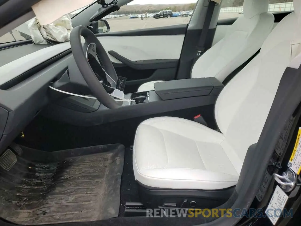 7 Photograph of a damaged car 5YJ3E1EB2SF923115 TESLA MODEL 3 2025