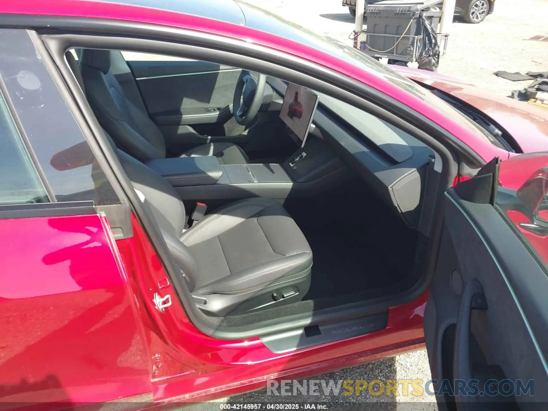 5 Photograph of a damaged car 5YJ3E1EB3SF893624 TESLA MODEL 3 2025