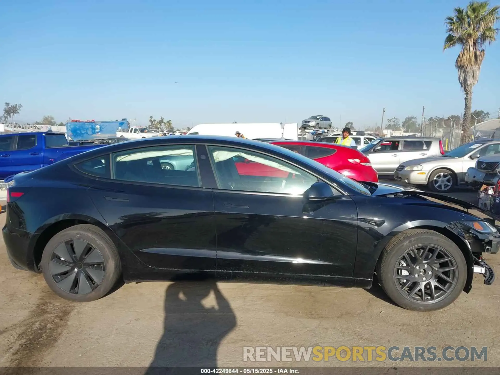 14 Photograph of a damaged car 5YJ3E1EB3SF926394 TESLA MODEL 3 2025